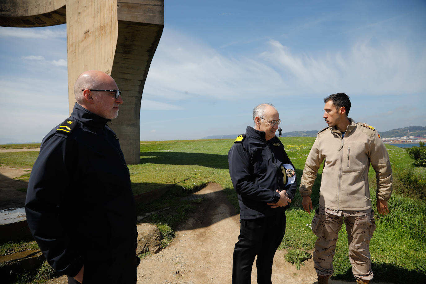 Así fue la búsqueda de proyectiles de artillería en la costa de Gijón