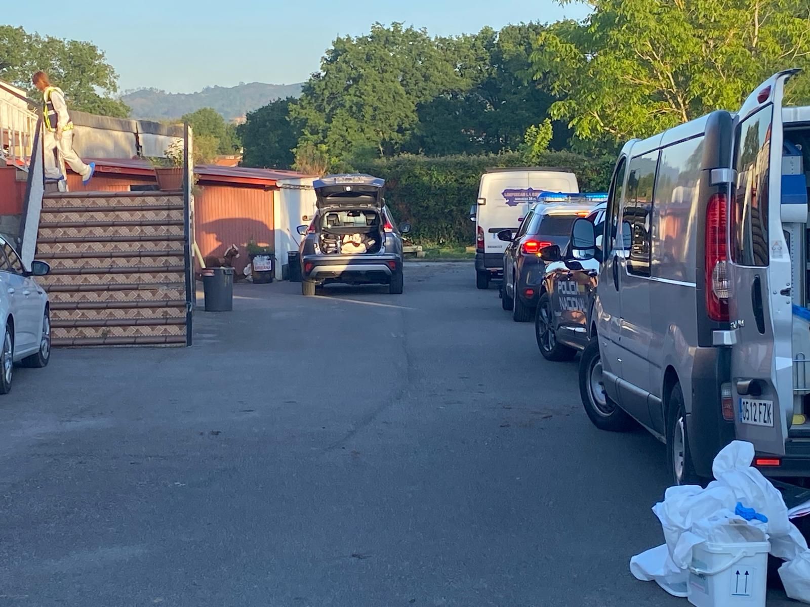 Crimen en Siero: investigan la muerte de un colombiano al que enterraron en el jardín