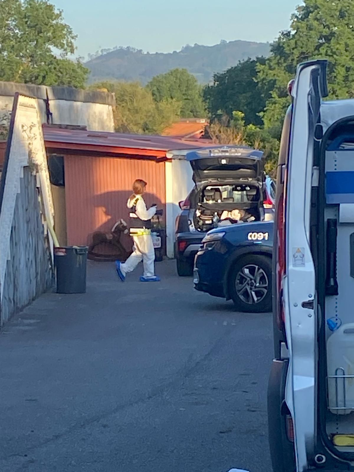 Crimen en Siero: investigan la muerte de un colombiano al que enterraron en el jardín