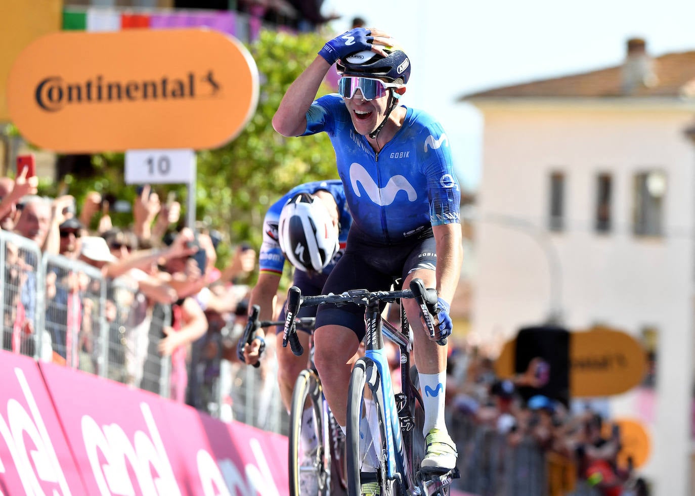 Pelayo toca el cielo en su primer Giro de Italia