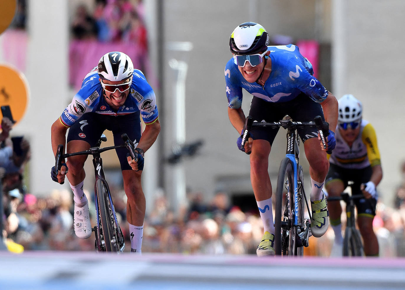 Pelayo toca el cielo en su primer Giro de Italia