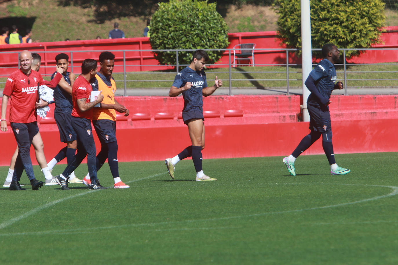 Entrenamiento del Sporting (10/05/2024)