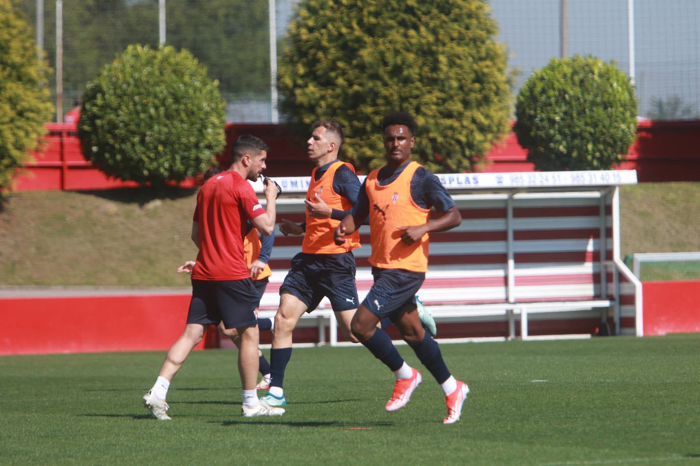 Entrenamiento del Sporting (10/05/2024)