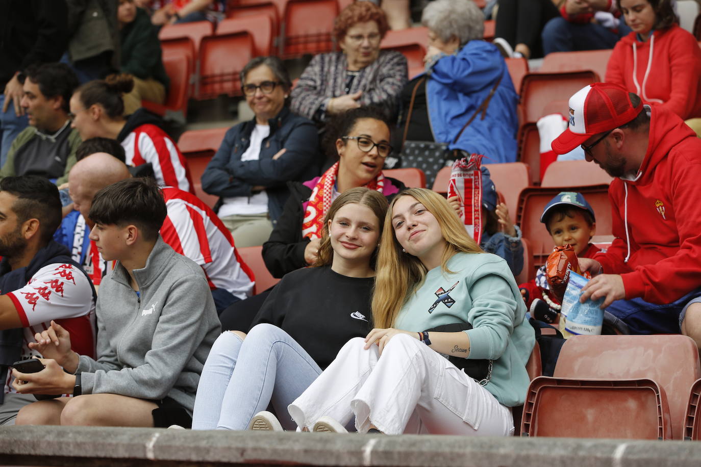 ¿Estuviste en el Sporting - Andorra? ¡Búscate!