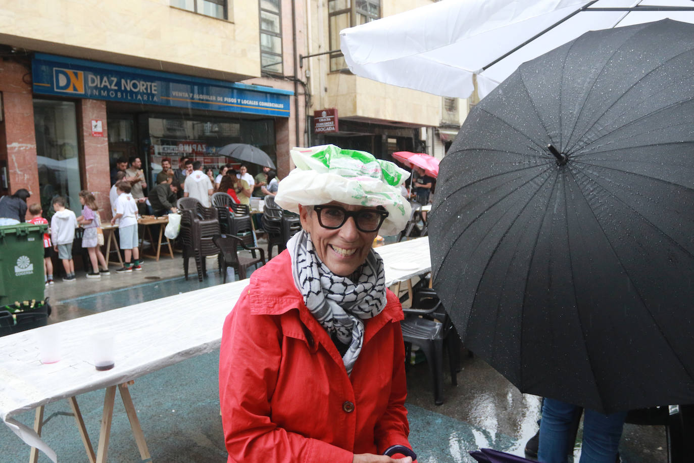 La comida en la calle de Laviana, en imágenes