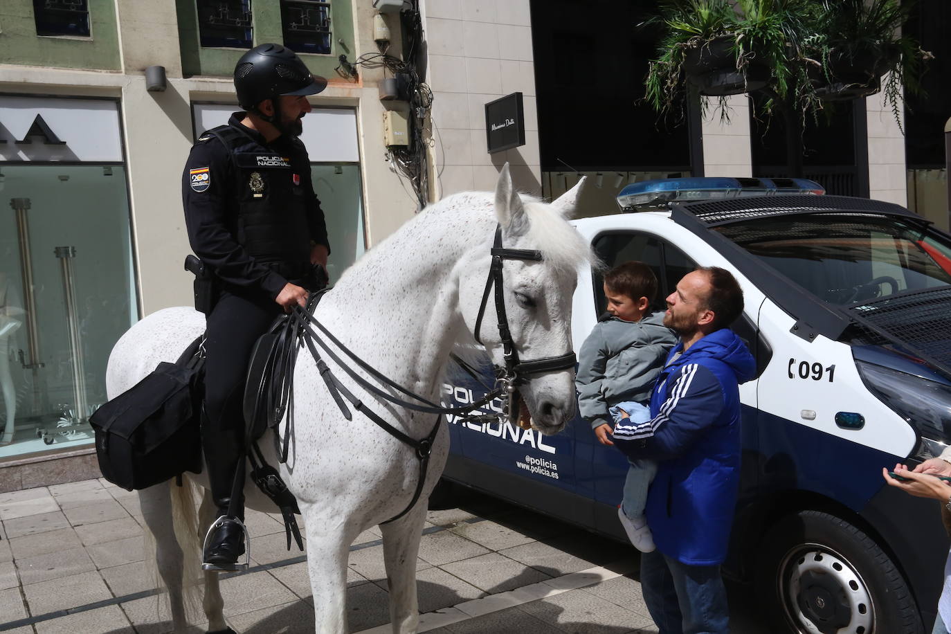 Las lecciones de la Policía Nacional en Oviedo