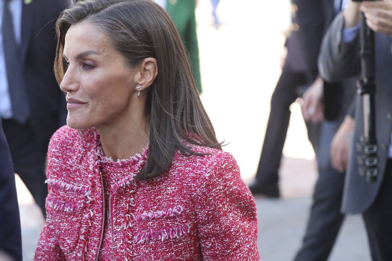 La Reina Letizia ensalza en Oviedo la labor de Cruz Roja