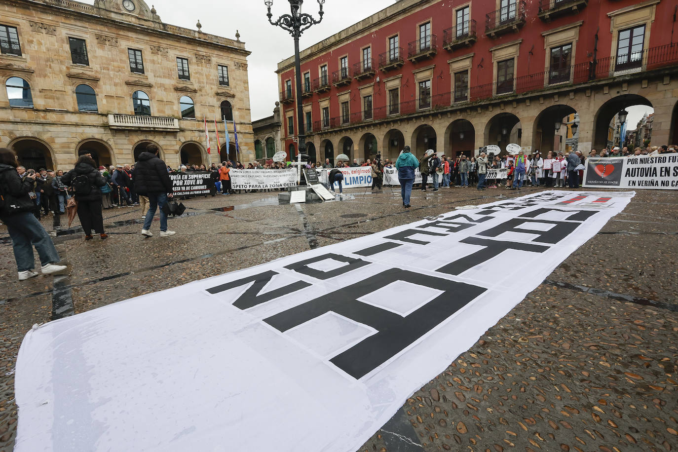 Gijón, contra la contaminación: «No aguantamos más mentiras ni promesas incumplidas»