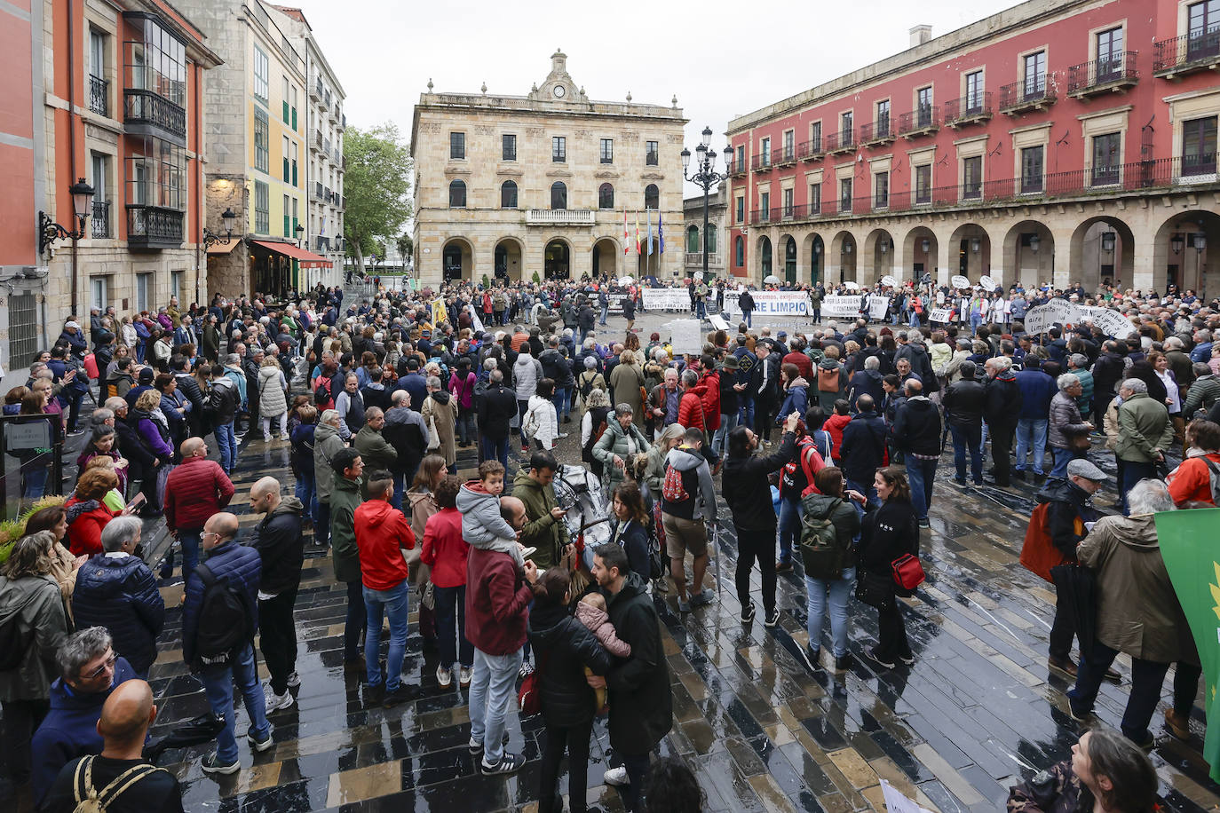 Gijón, contra la contaminación: «No aguantamos más mentiras ni promesas incumplidas»