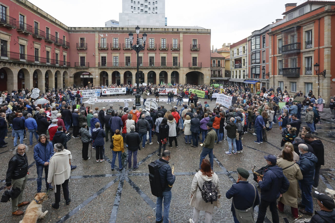 Gijón, contra la contaminación: «No aguantamos más mentiras ni promesas incumplidas»