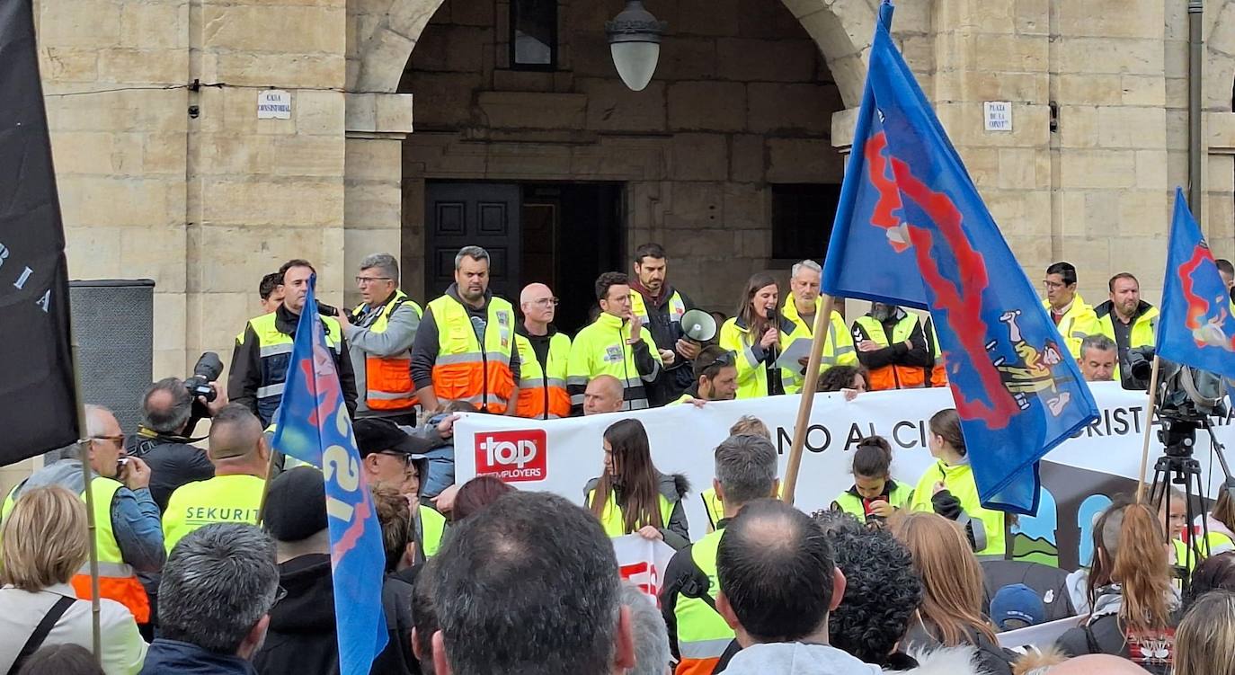 Avilés, unida contra el cierre en Saint-Gobain: «Cristalería no se cierra»