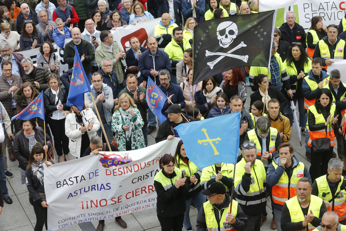 Avilés, unida contra el cierre en Saint-Gobain: «Cristalería no se cierra»