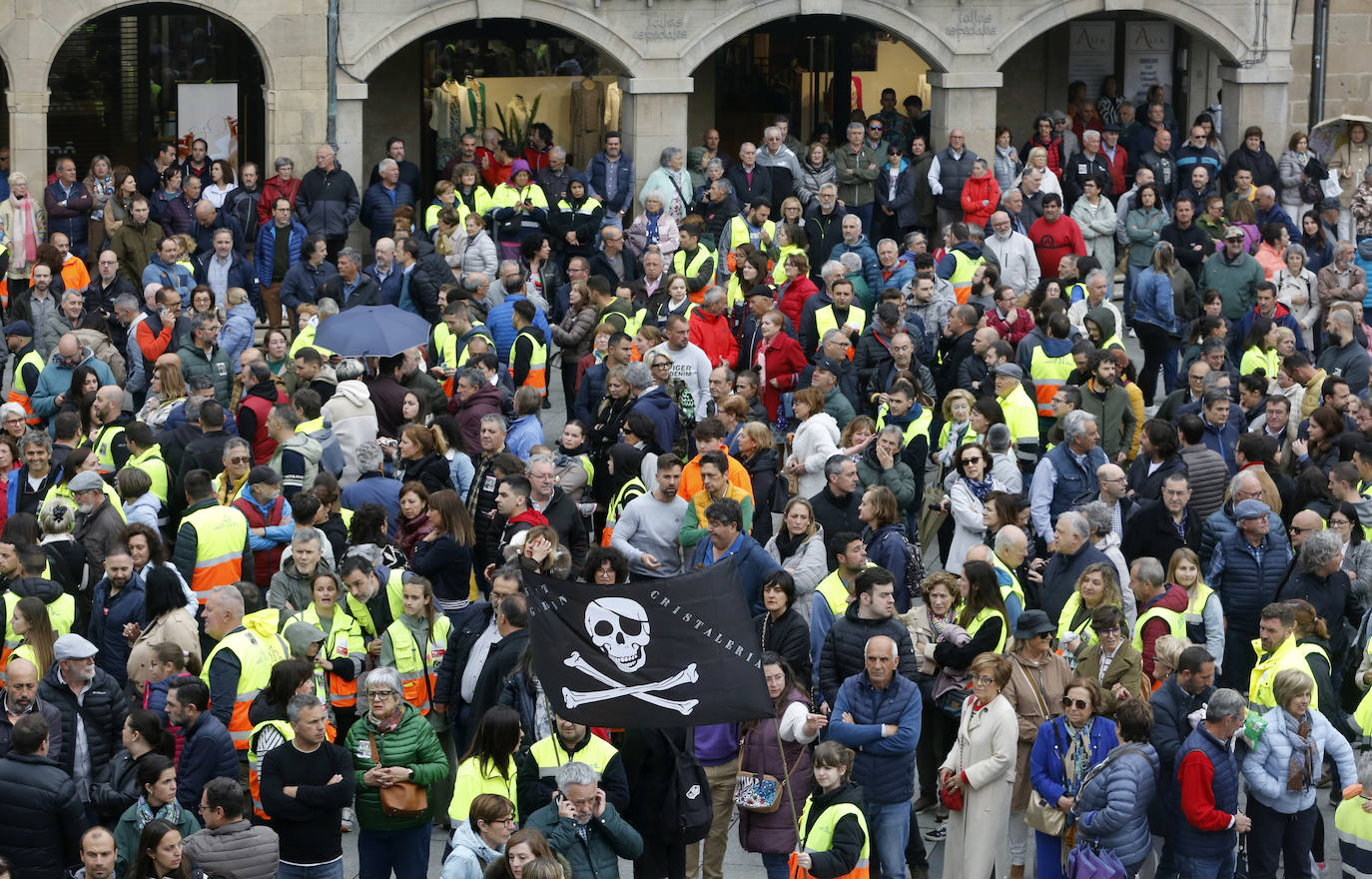 Avilés, unida contra el cierre en Saint-Gobain: «Cristalería no se cierra»