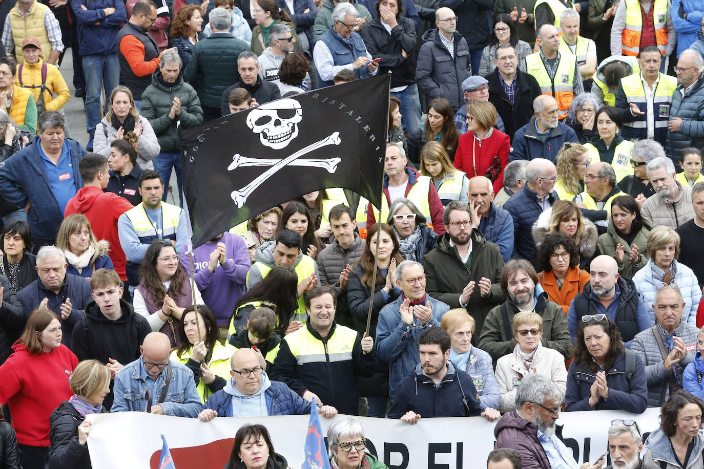 Avilés, unida contra el cierre en Saint-Gobain: «Cristalería no se cierra»