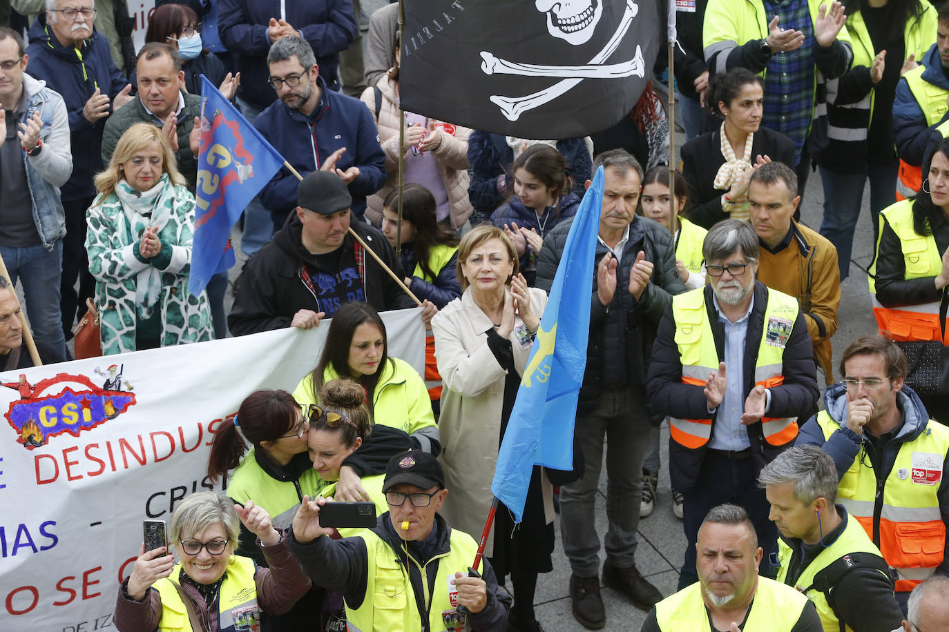 Avilés, unida contra el cierre en Saint-Gobain: «Cristalería no se cierra»