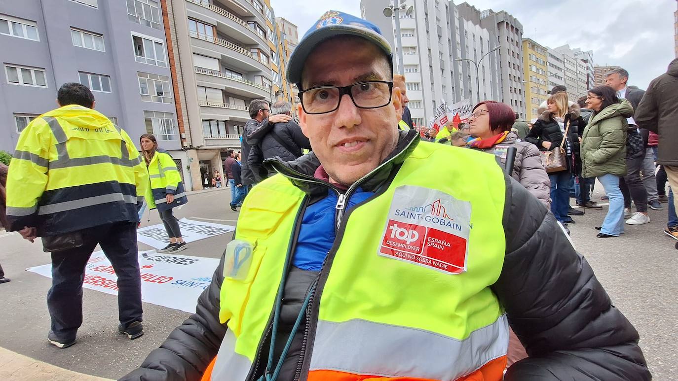 Avilés, unida contra el cierre en Saint-Gobain: «Cristalería no se cierra»