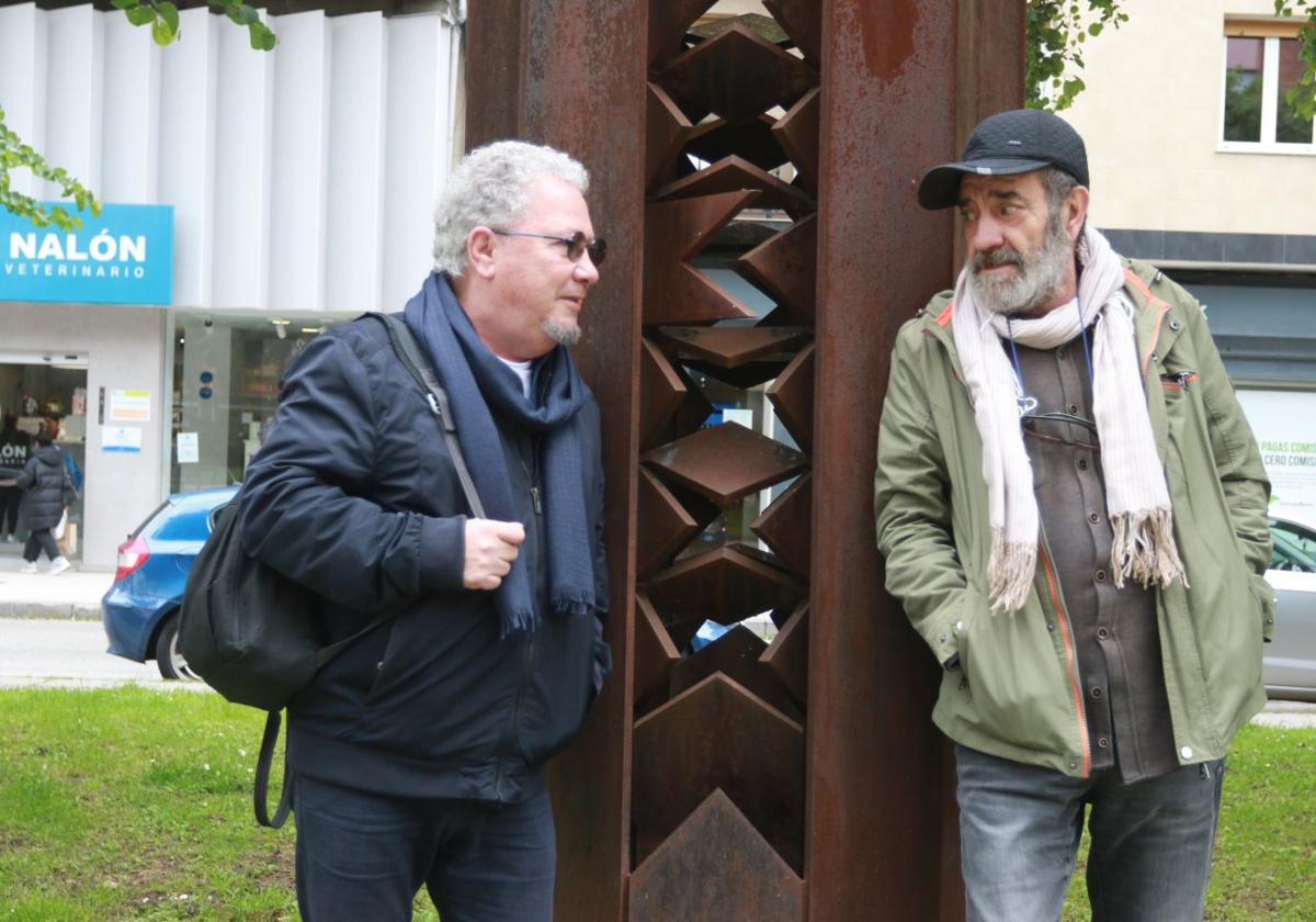 Manolo Peñayos y Chus Pedro Suárez, en El Entrego.