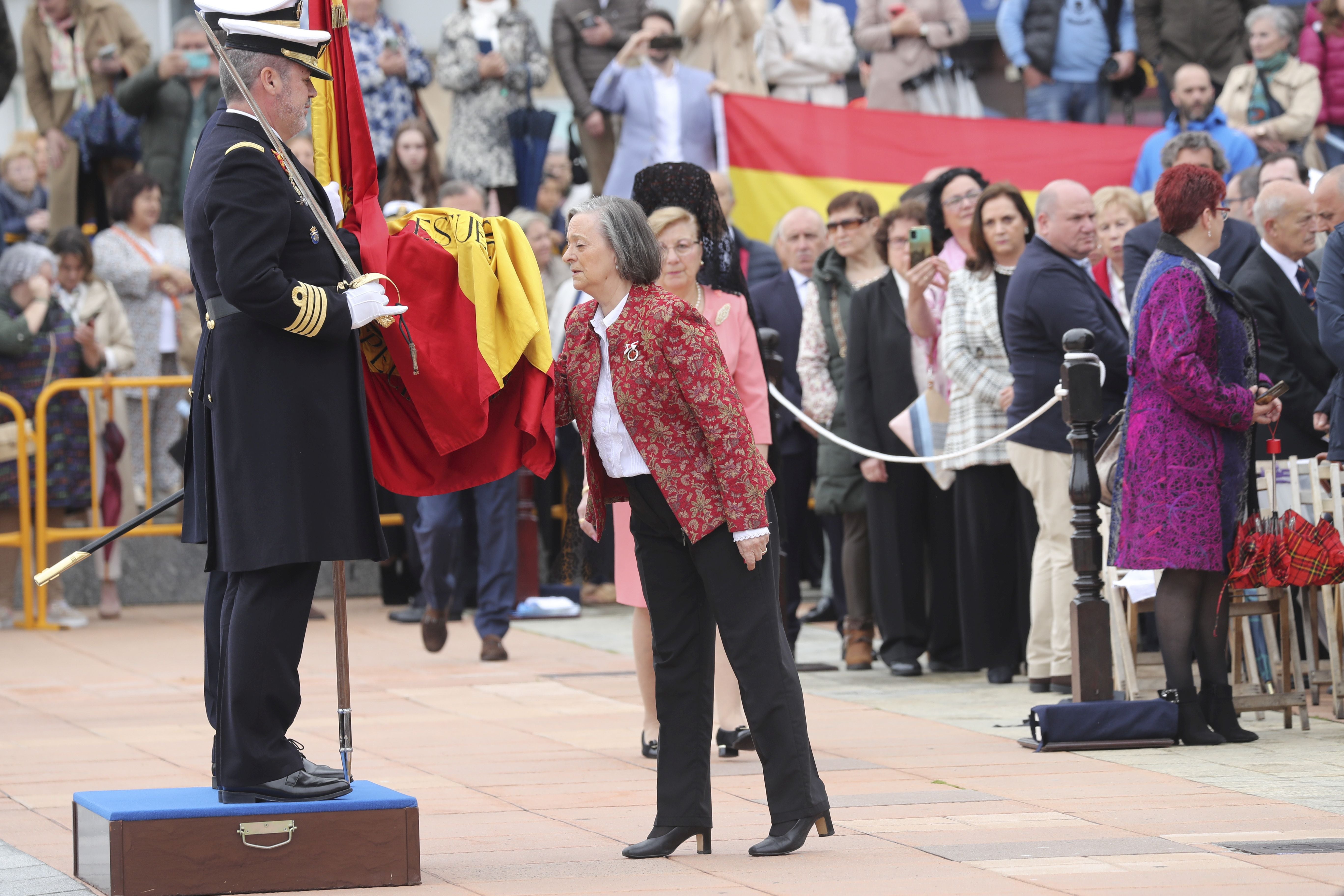 Las imágenes de la jura de bandera en Gijón (2)