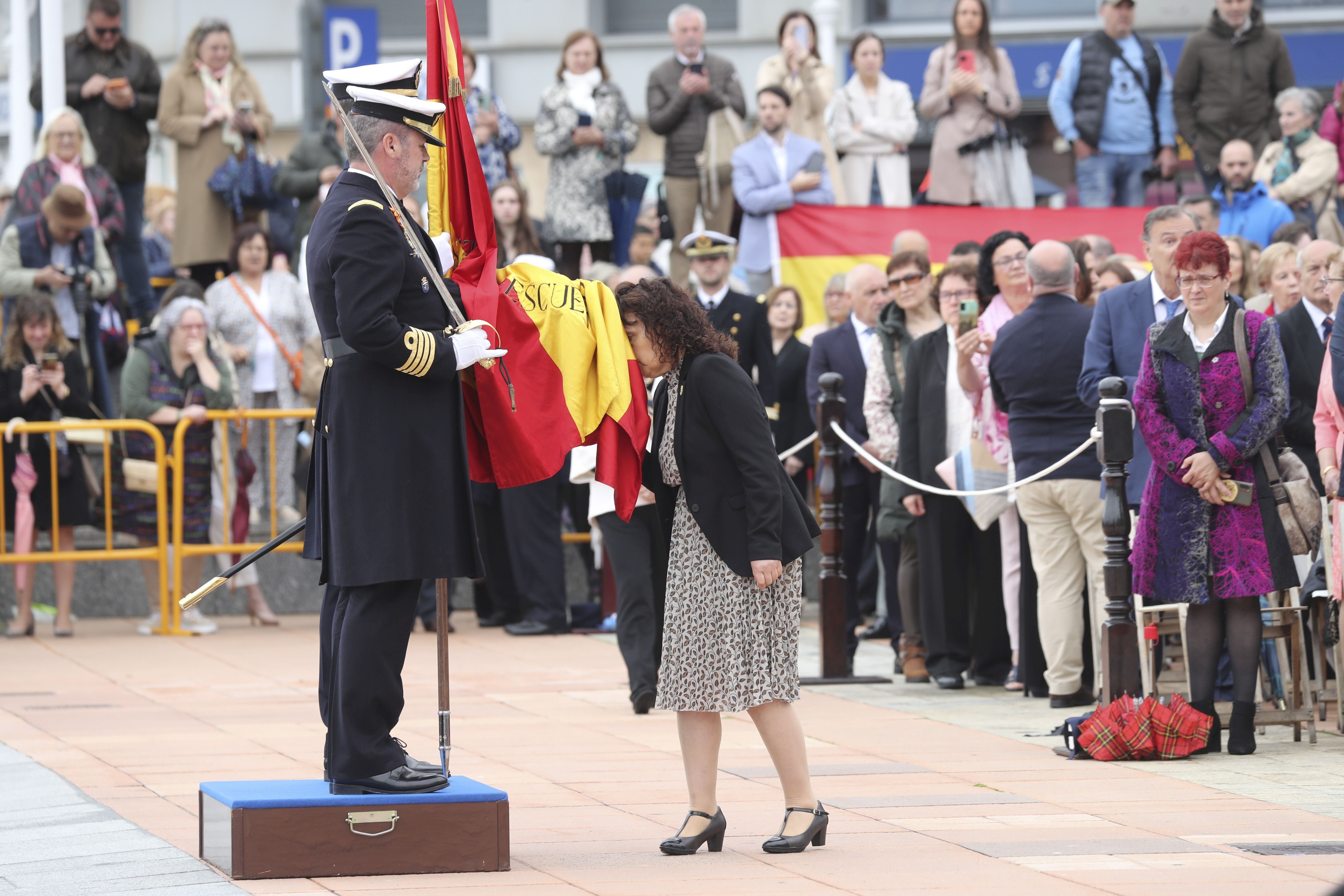 Las imágenes de la jura de bandera en Gijón (2)