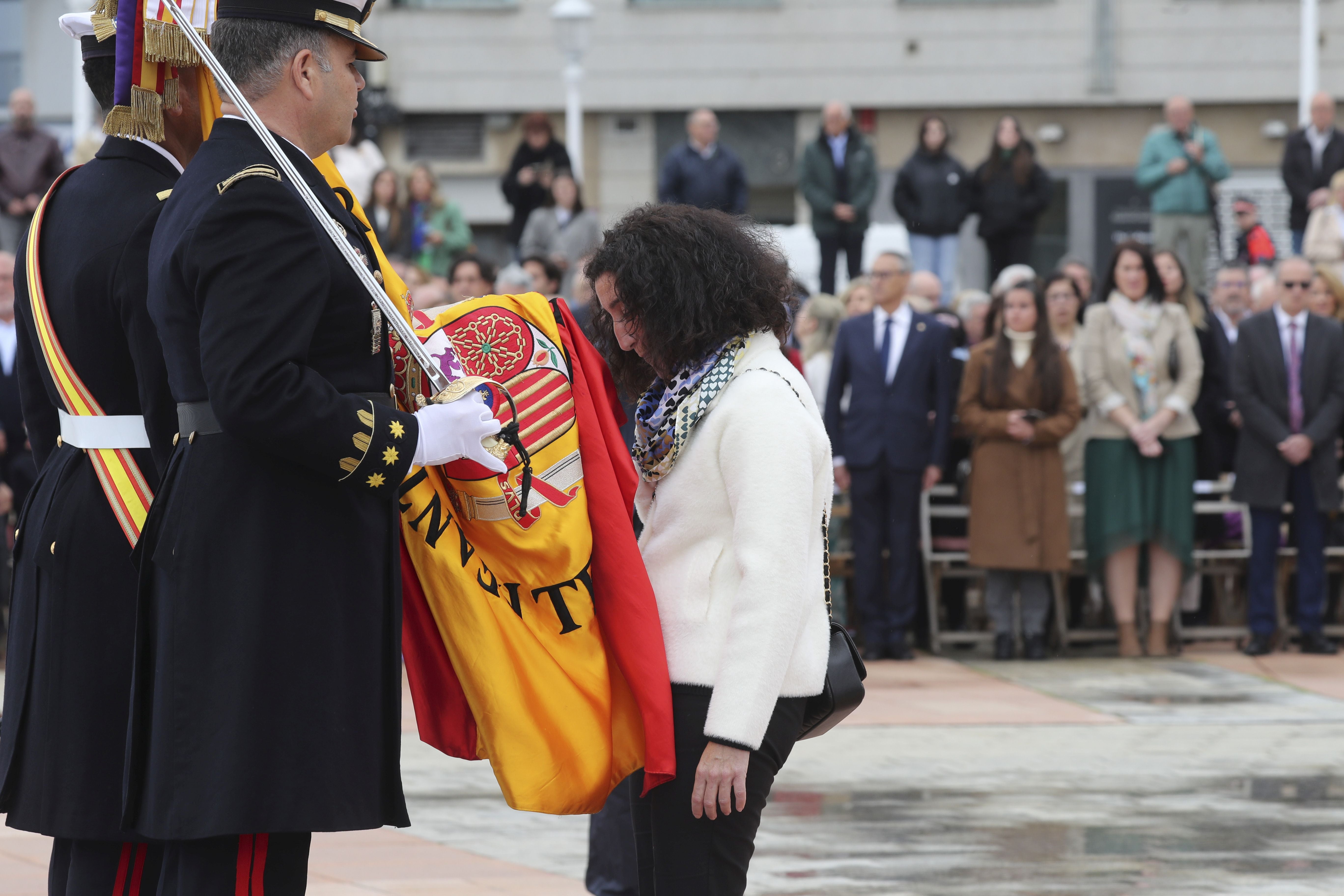 Las imágenes de la jura de bandera en Gijón (3)