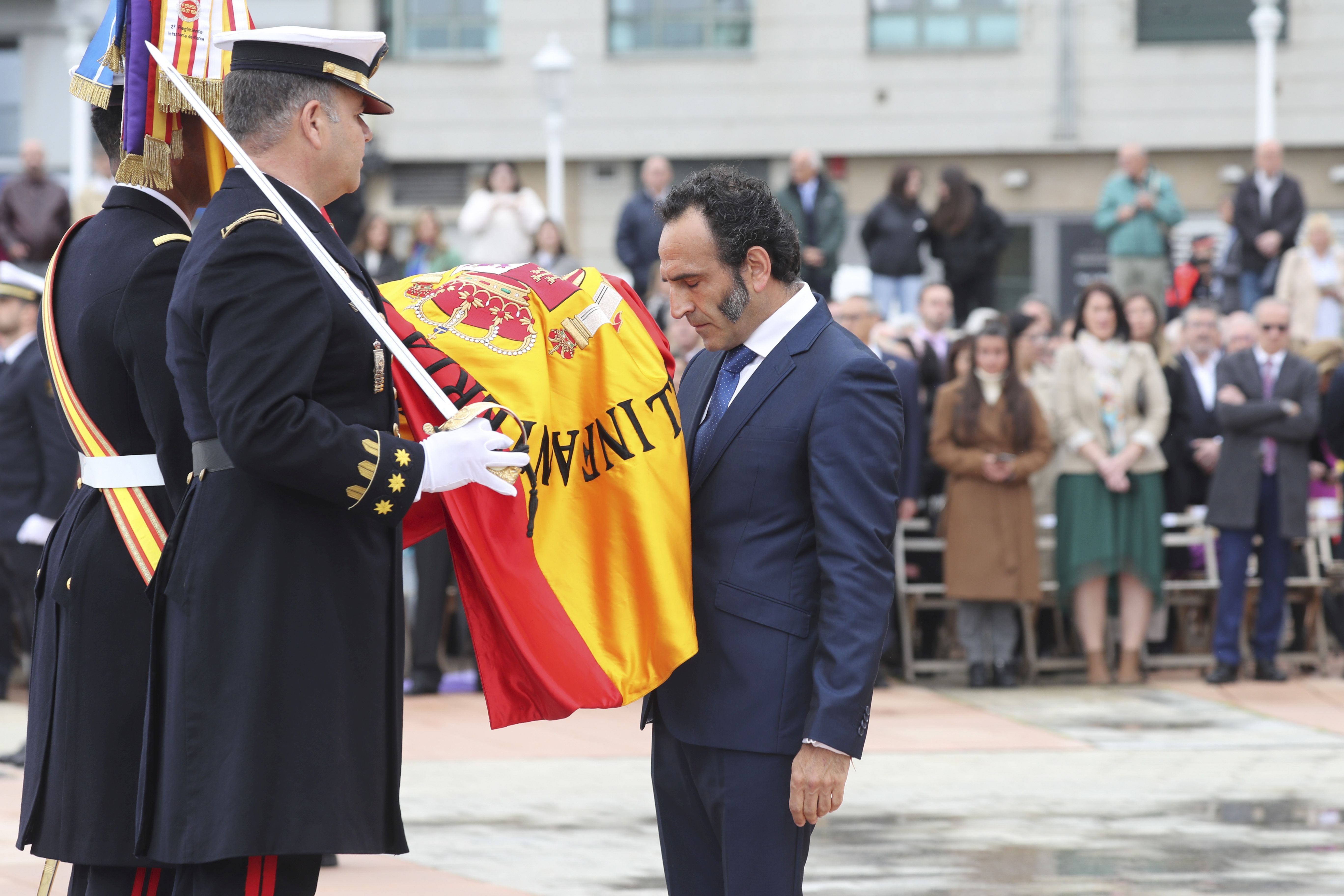 Las imágenes de la jura de bandera en Gijón (3)