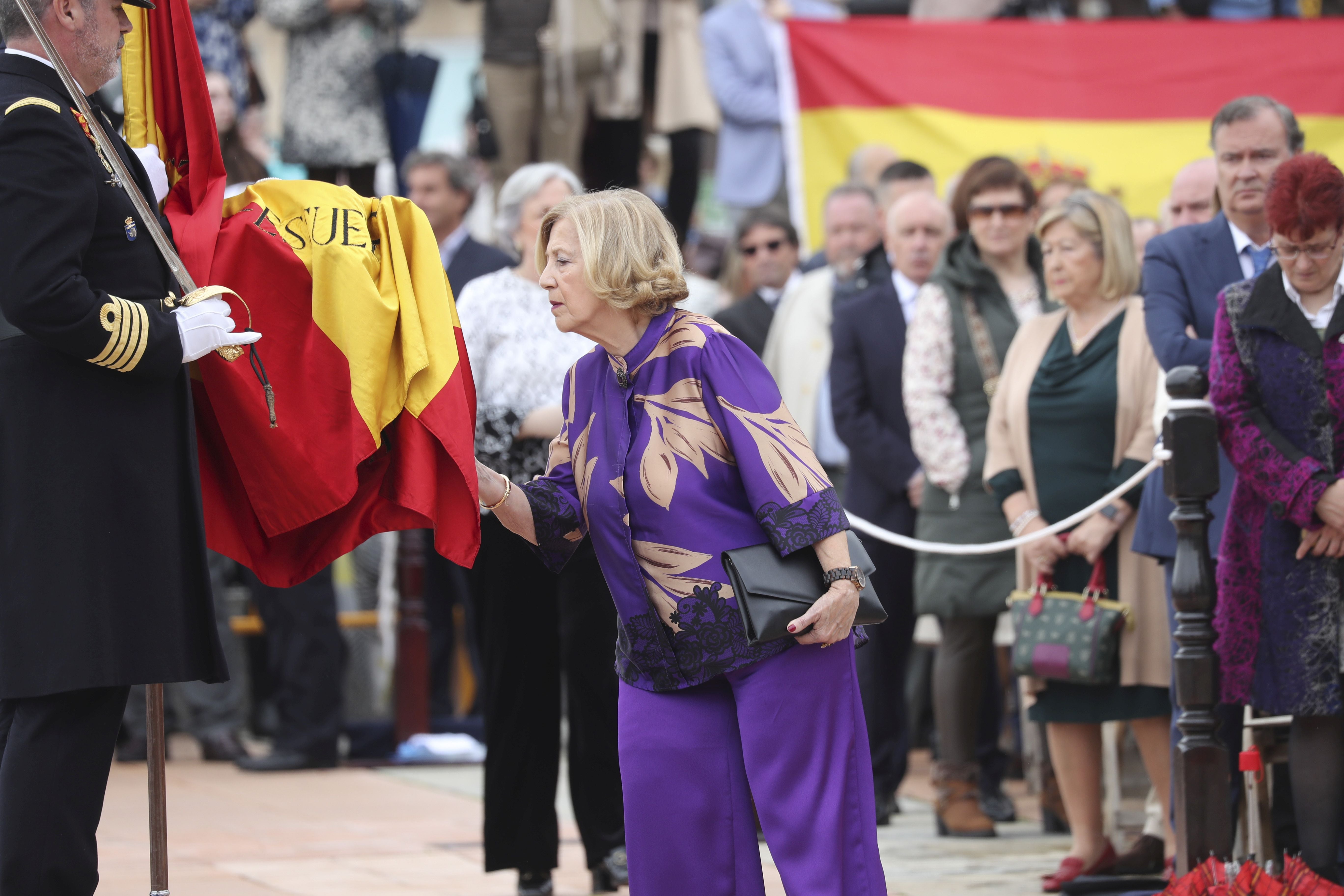 Las imágenes de la jura de bandera en Gijón (3)