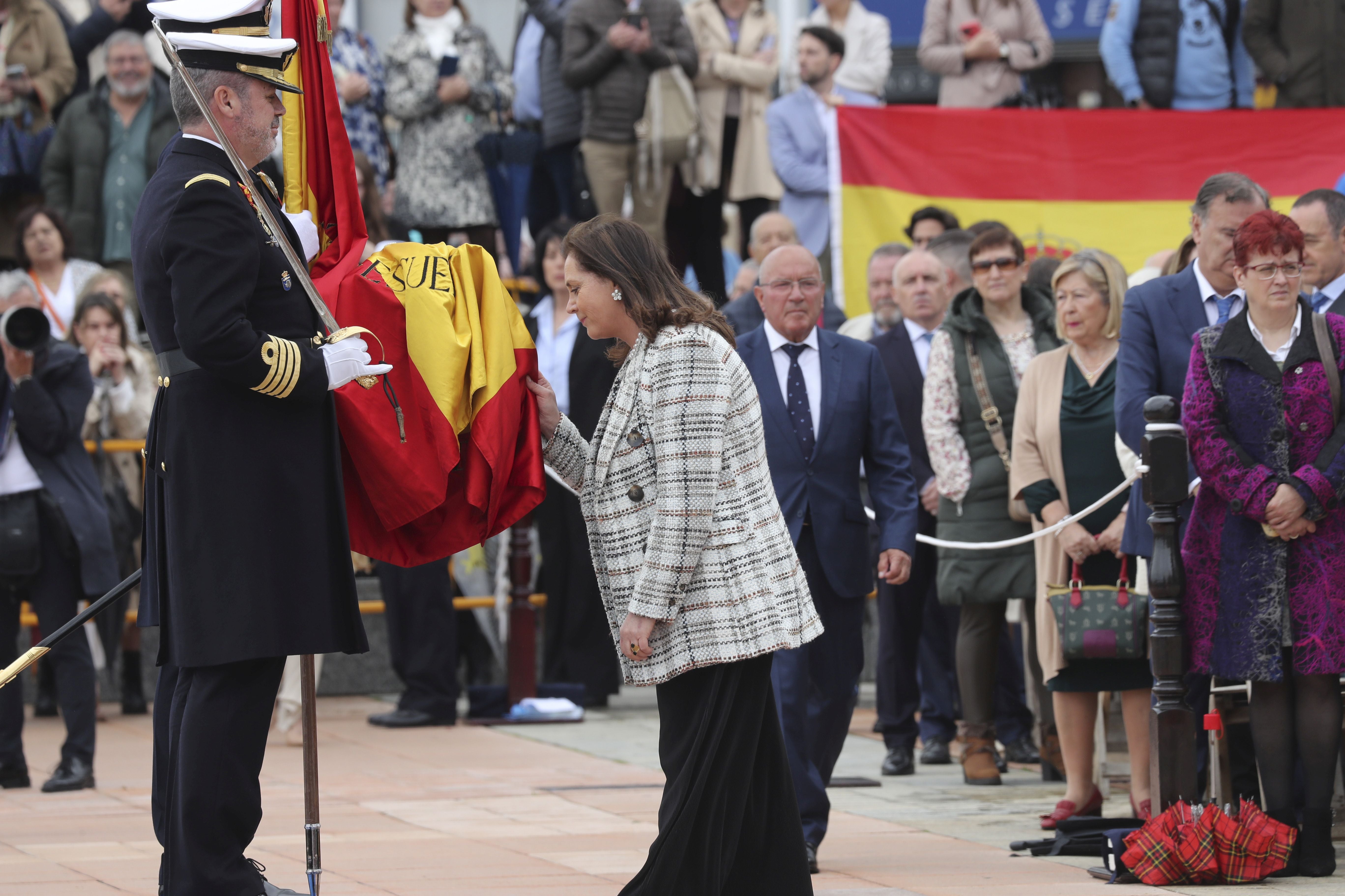 Las imágenes de la jura de bandera en Gijón (3)