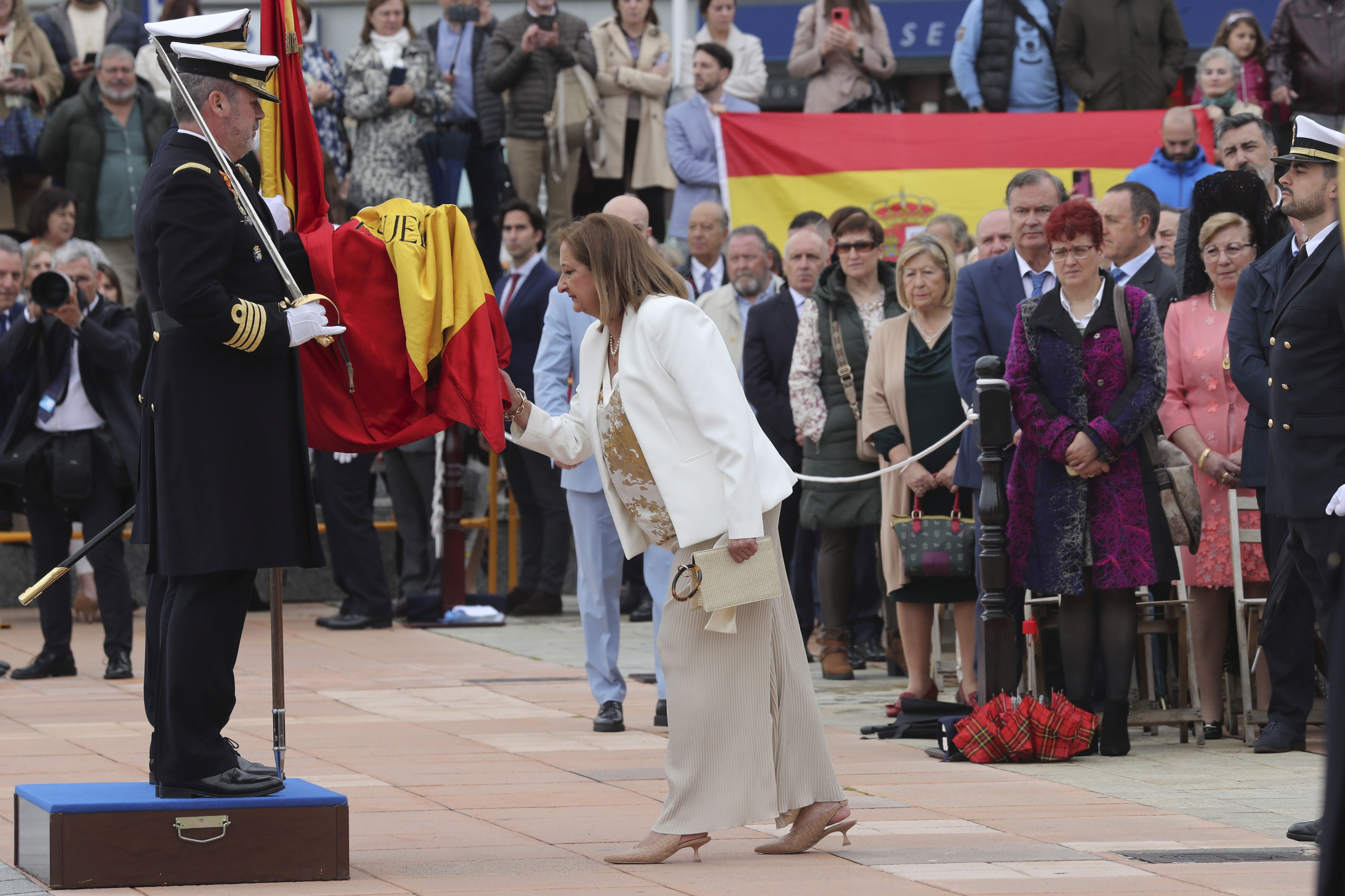 Las imágenes de la jura de bandera en Gijón (3)