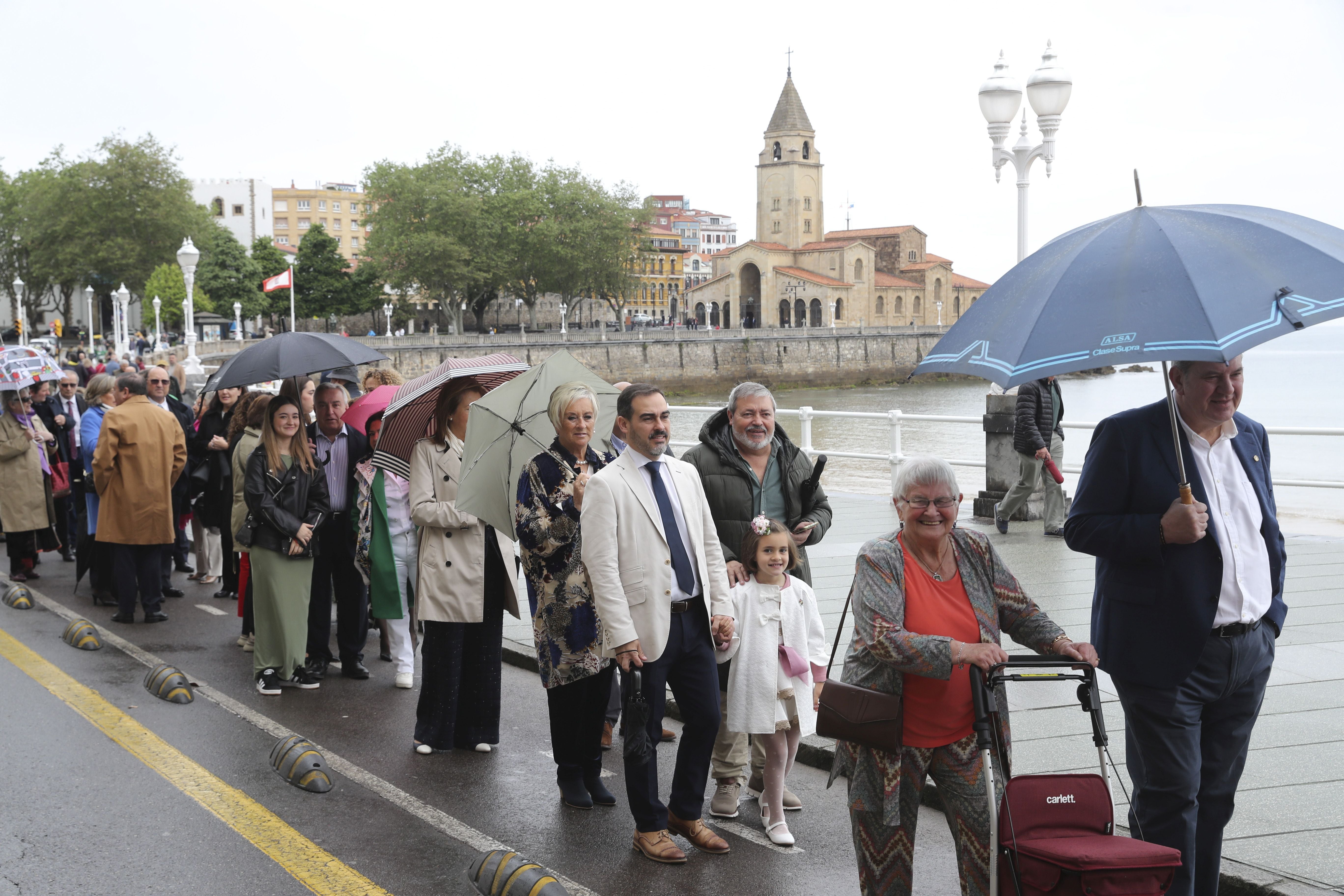 Las imágenes de la jura de bandera en Gijón (1)