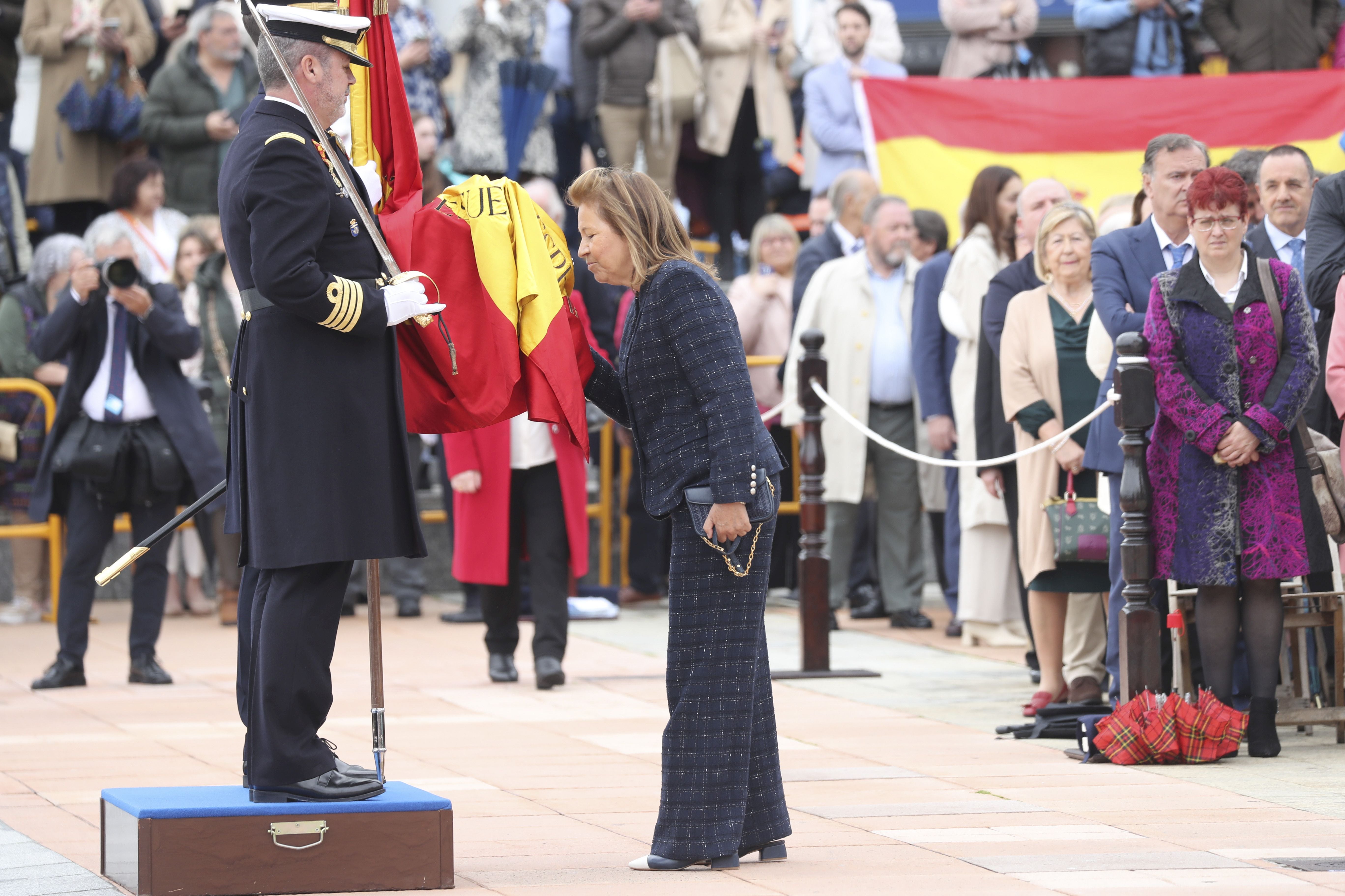 Las imágenes de la jura de bandera en Gijón (3)