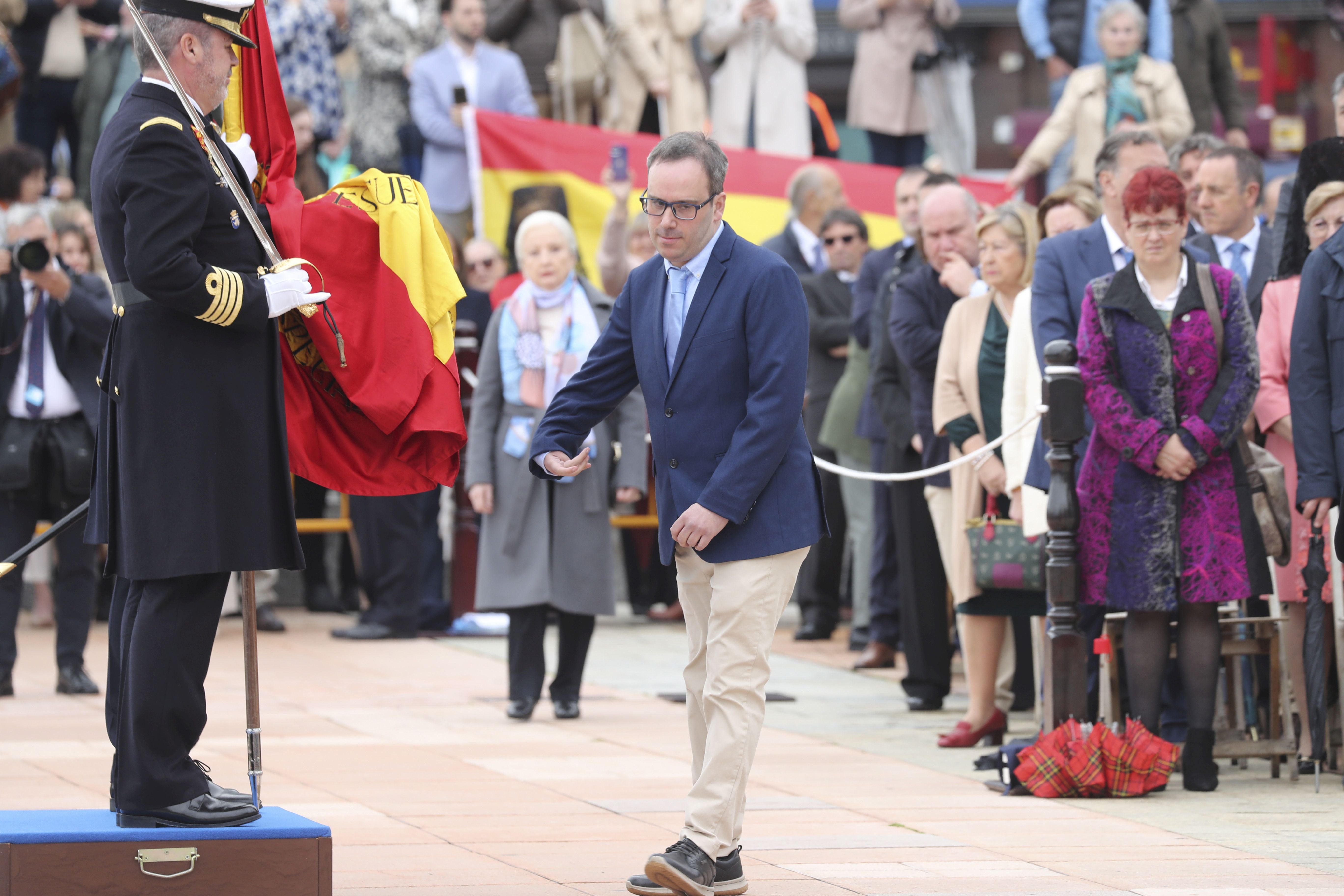 Las imágenes de la jura de bandera en Gijón (4)