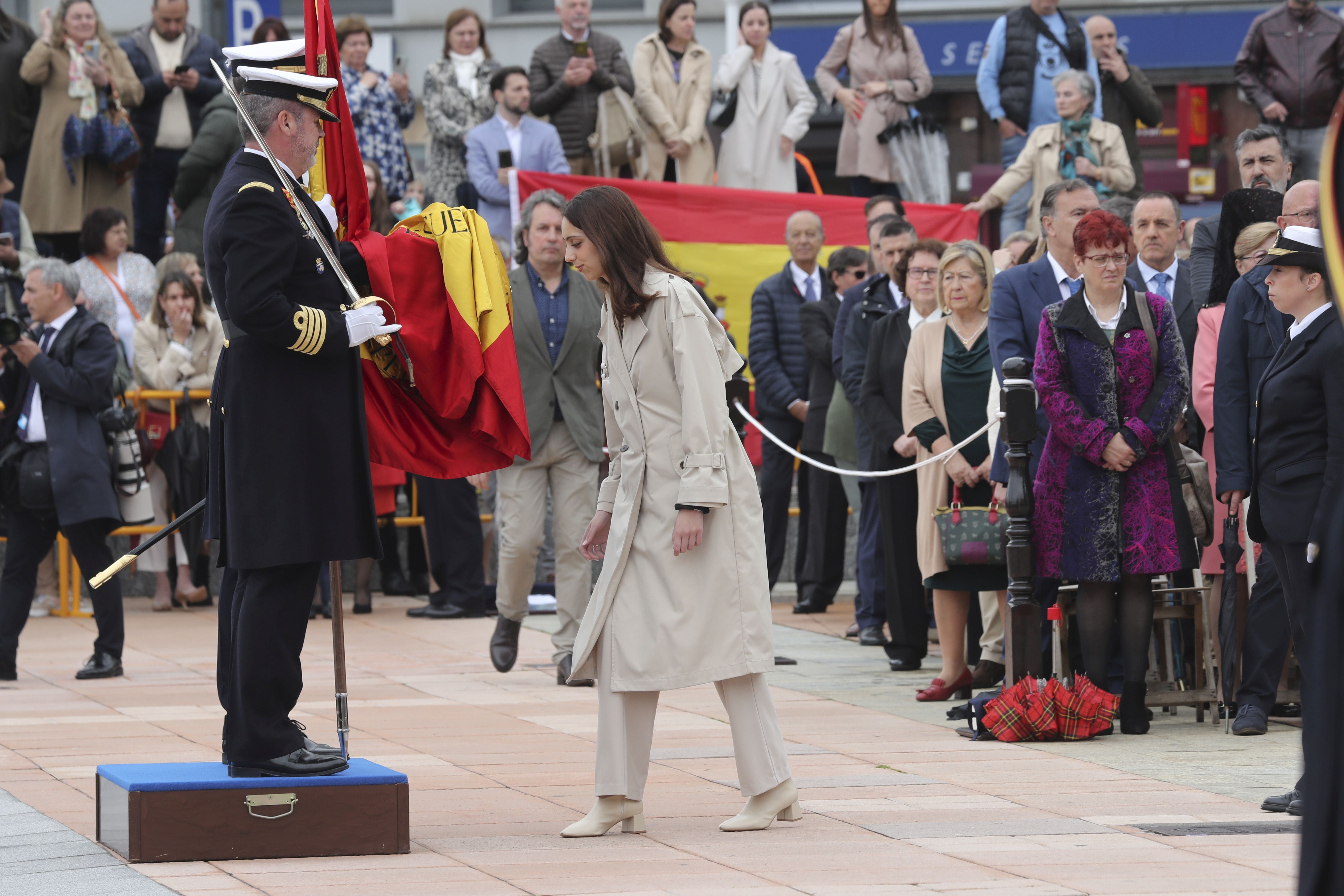 Las imágenes de la jura de bandera en Gijón (4)