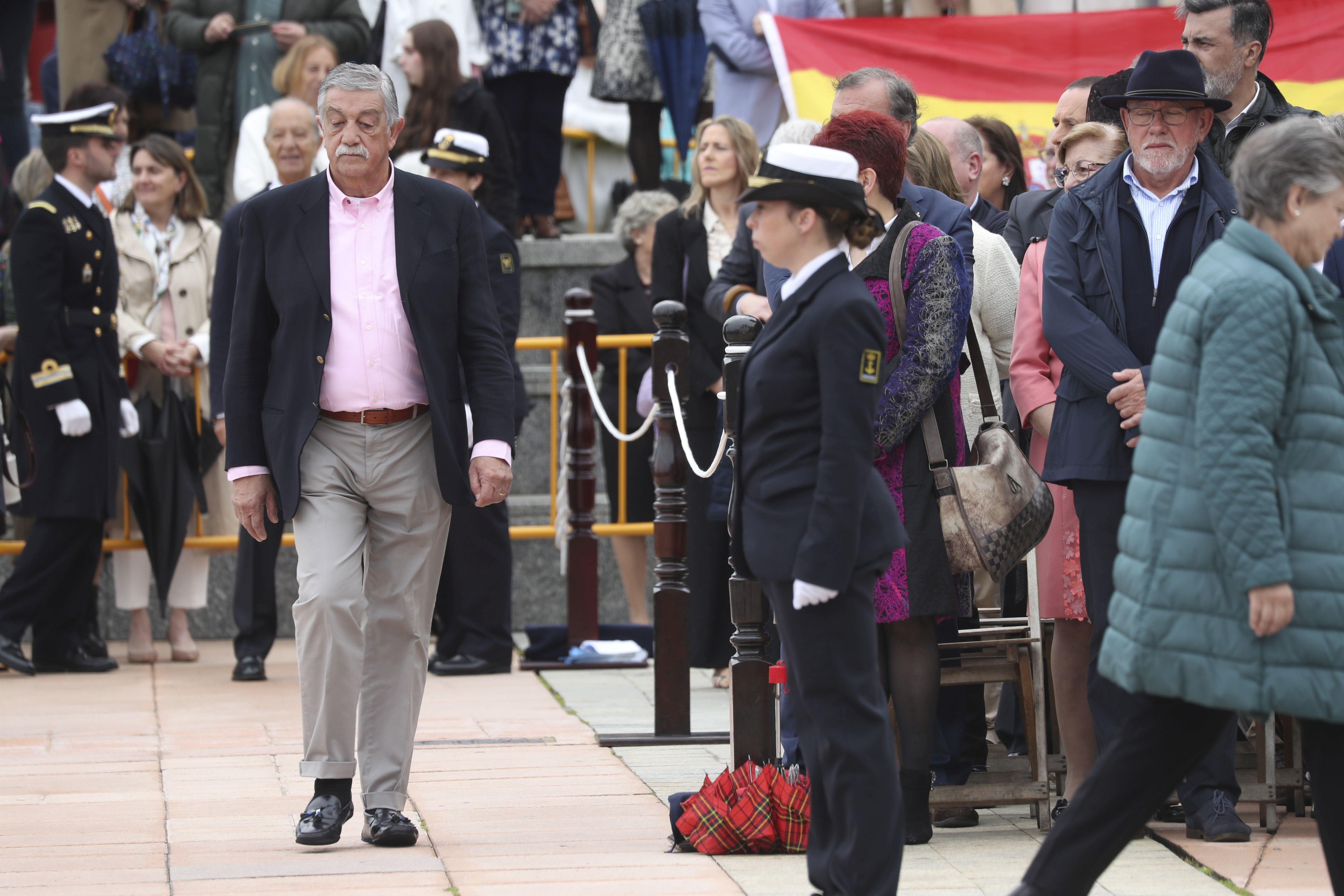 Las imágenes de la jura de bandera en Gijón (5)