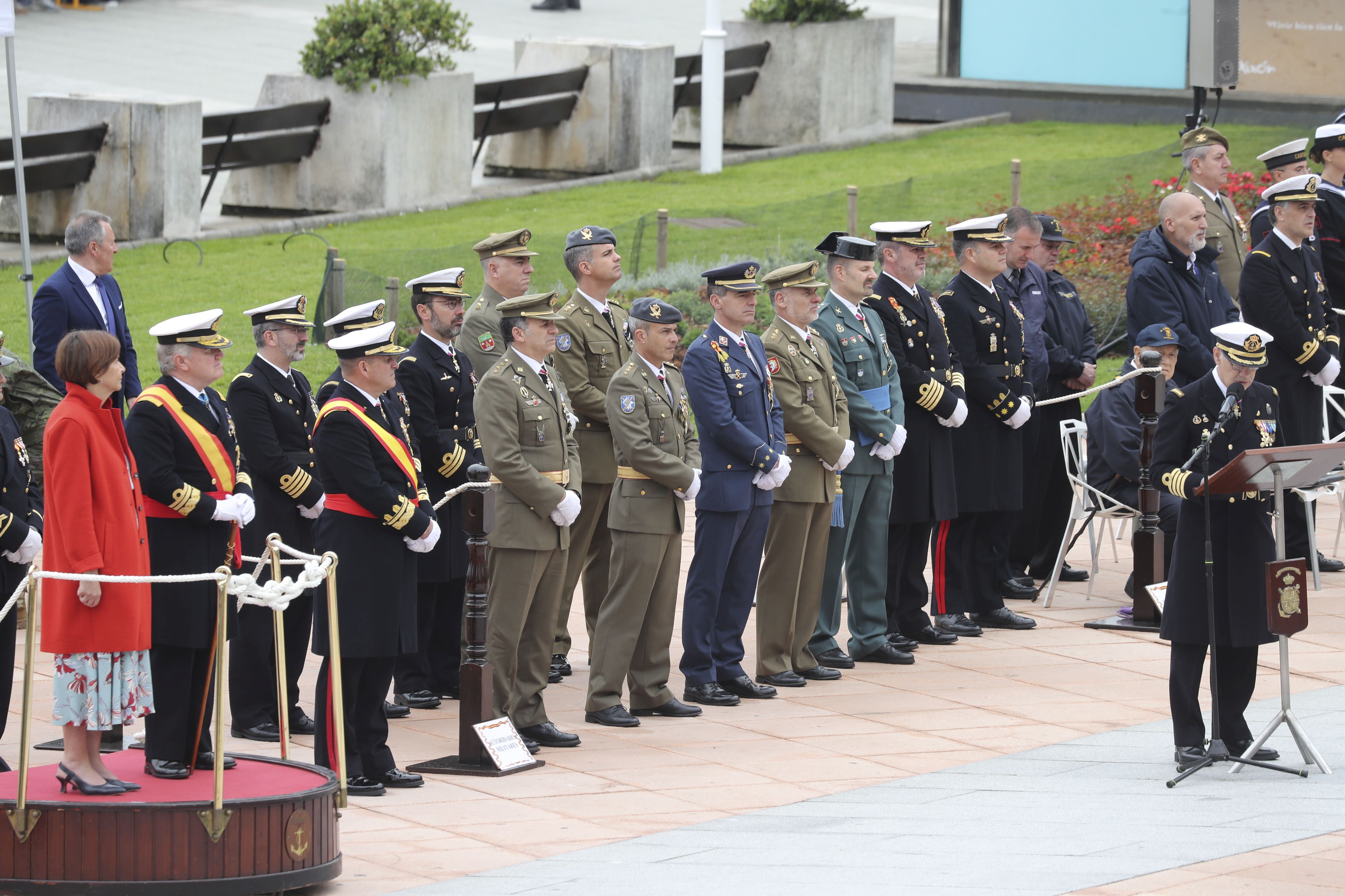 Las imágenes de la jura de bandera en Gijón (5)