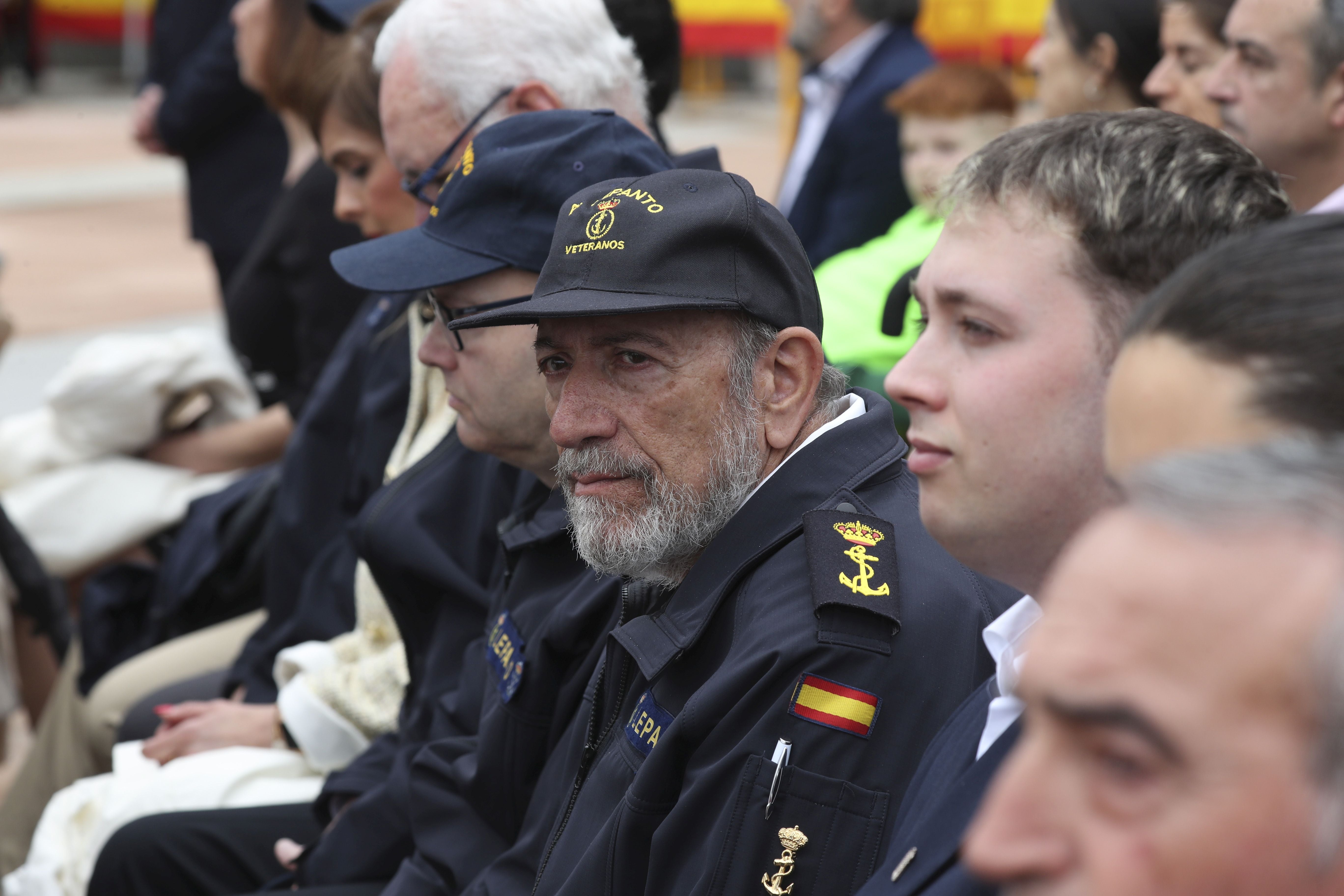 Las imágenes de la jura de bandera en Gijón (5)