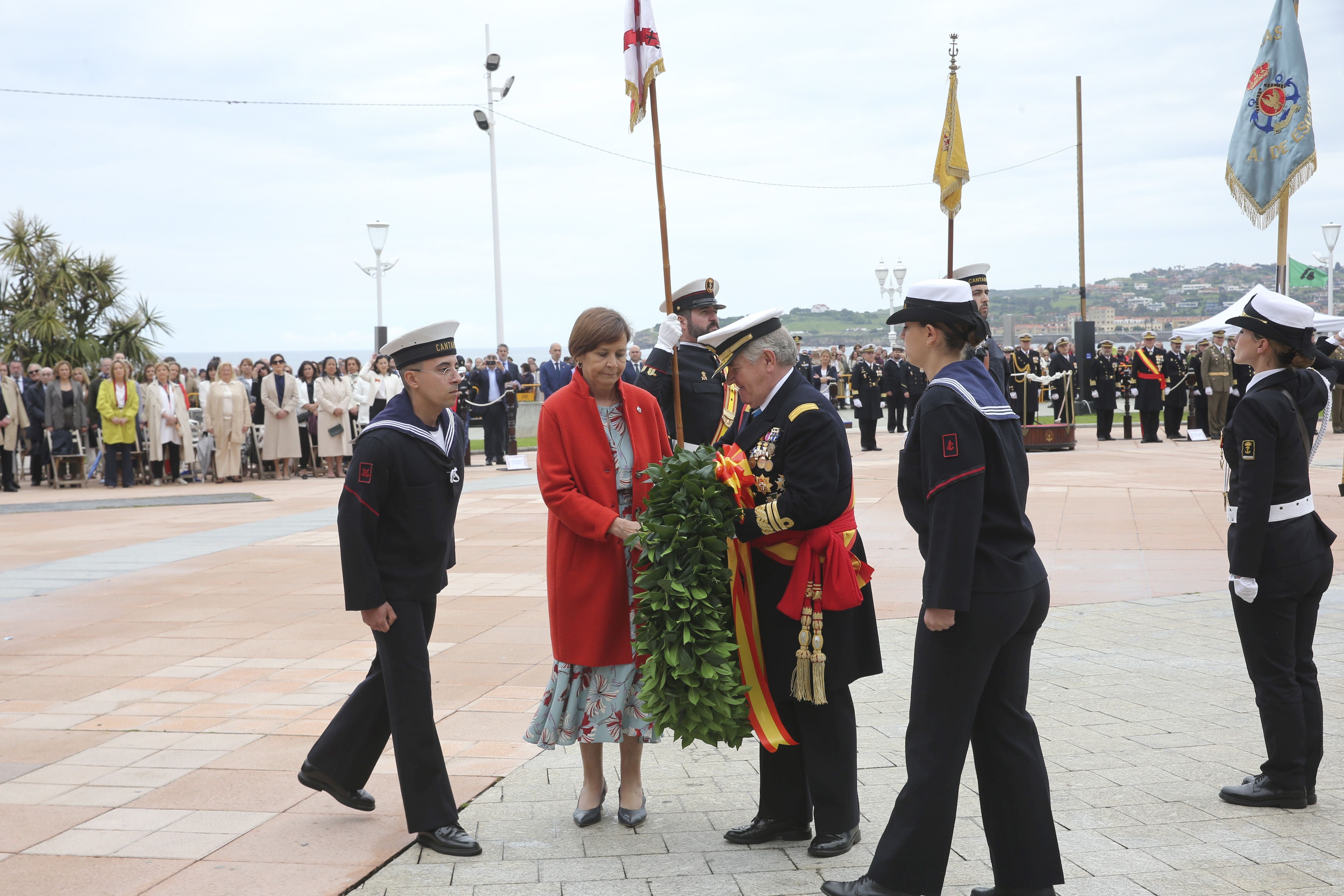 Las imágenes de la jura de bandera en Gijón (1)