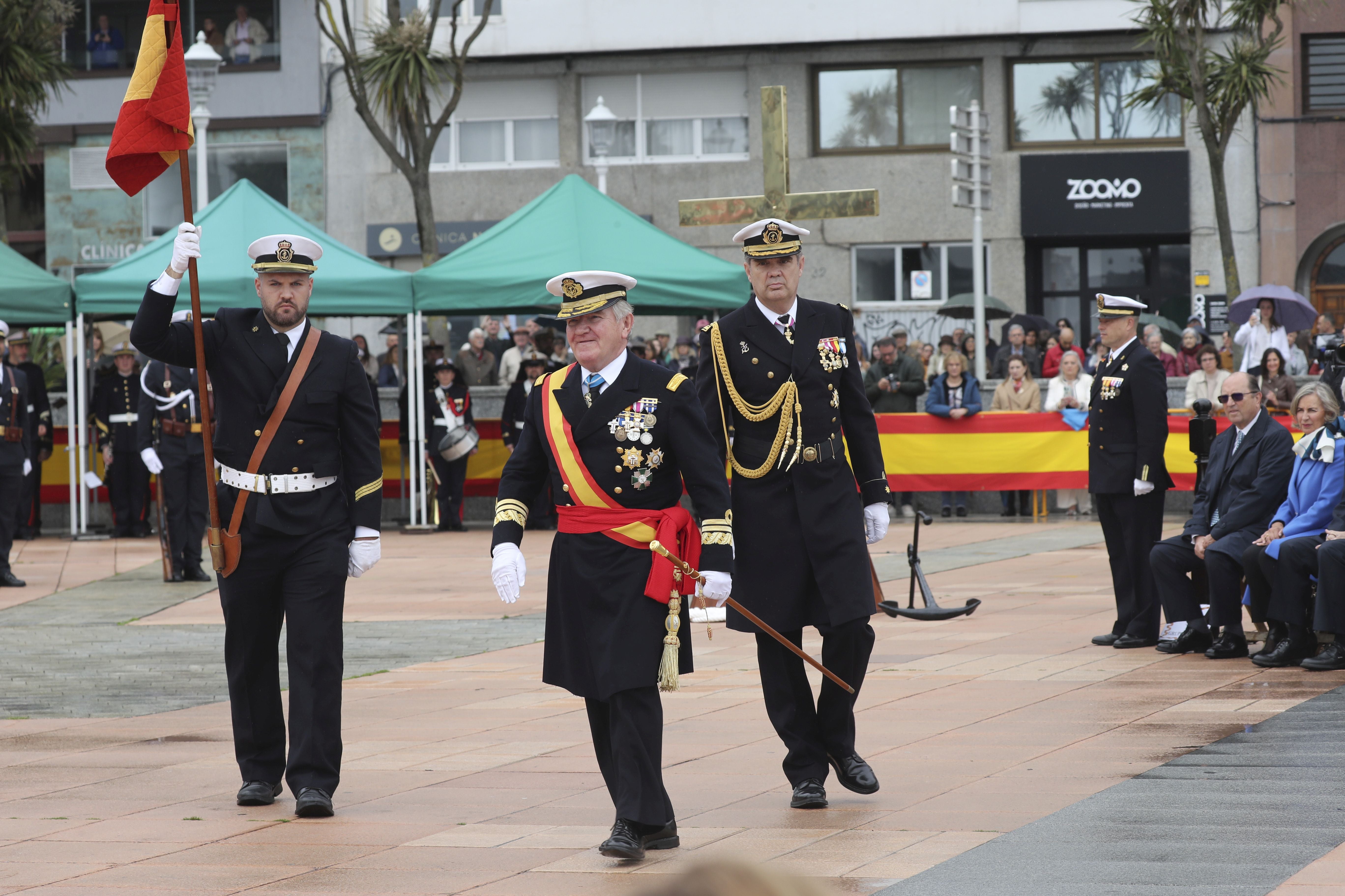 Las imágenes de la jura de bandera en Gijón (1)