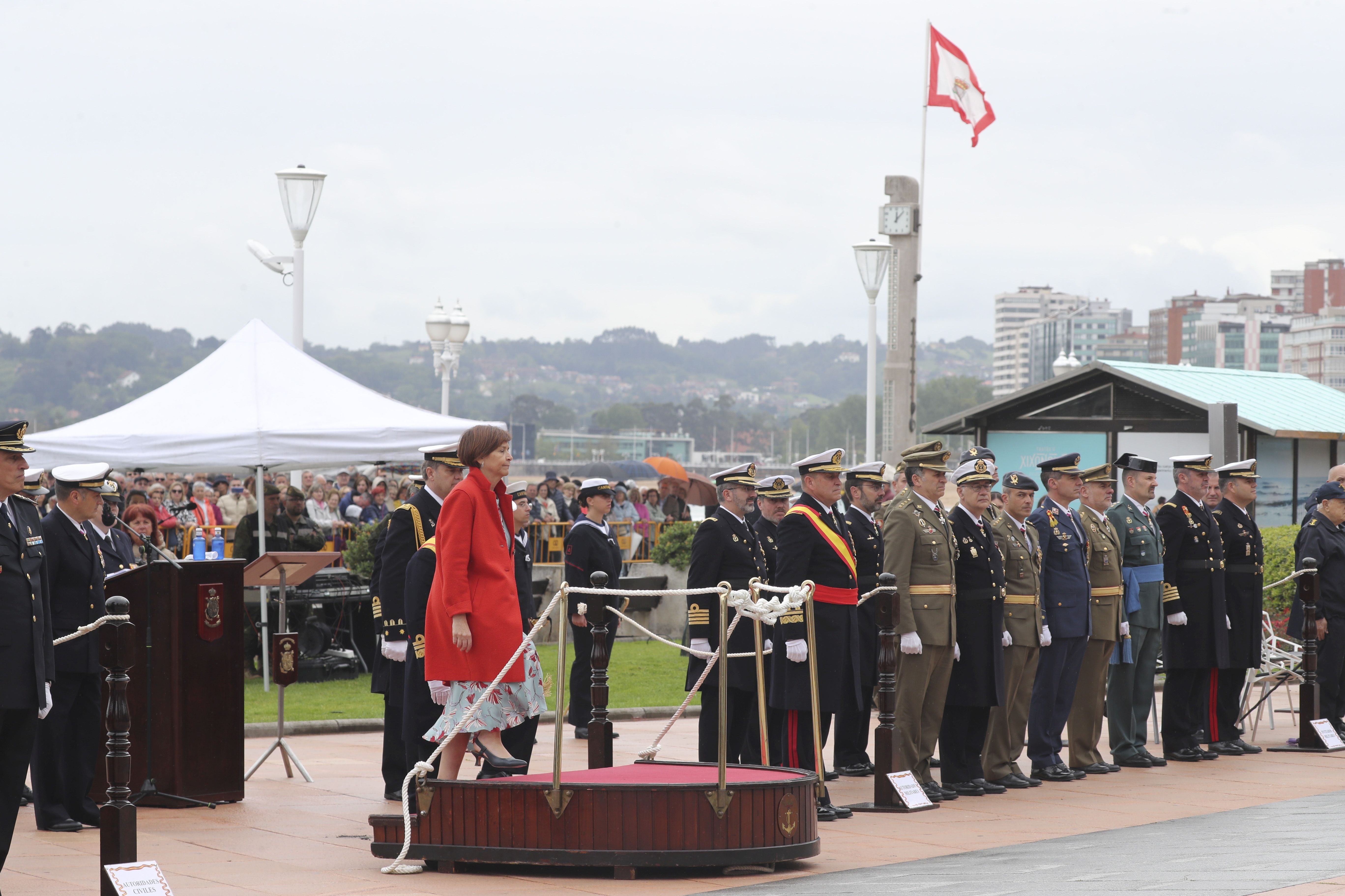 Las imágenes de la jura de bandera en Gijón (1)