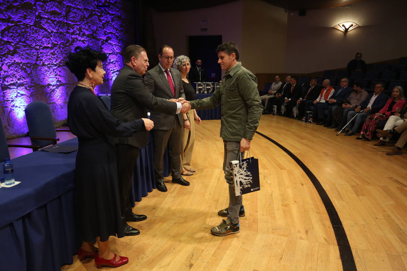 Oviedo homenajea a sus trabajadores municipales