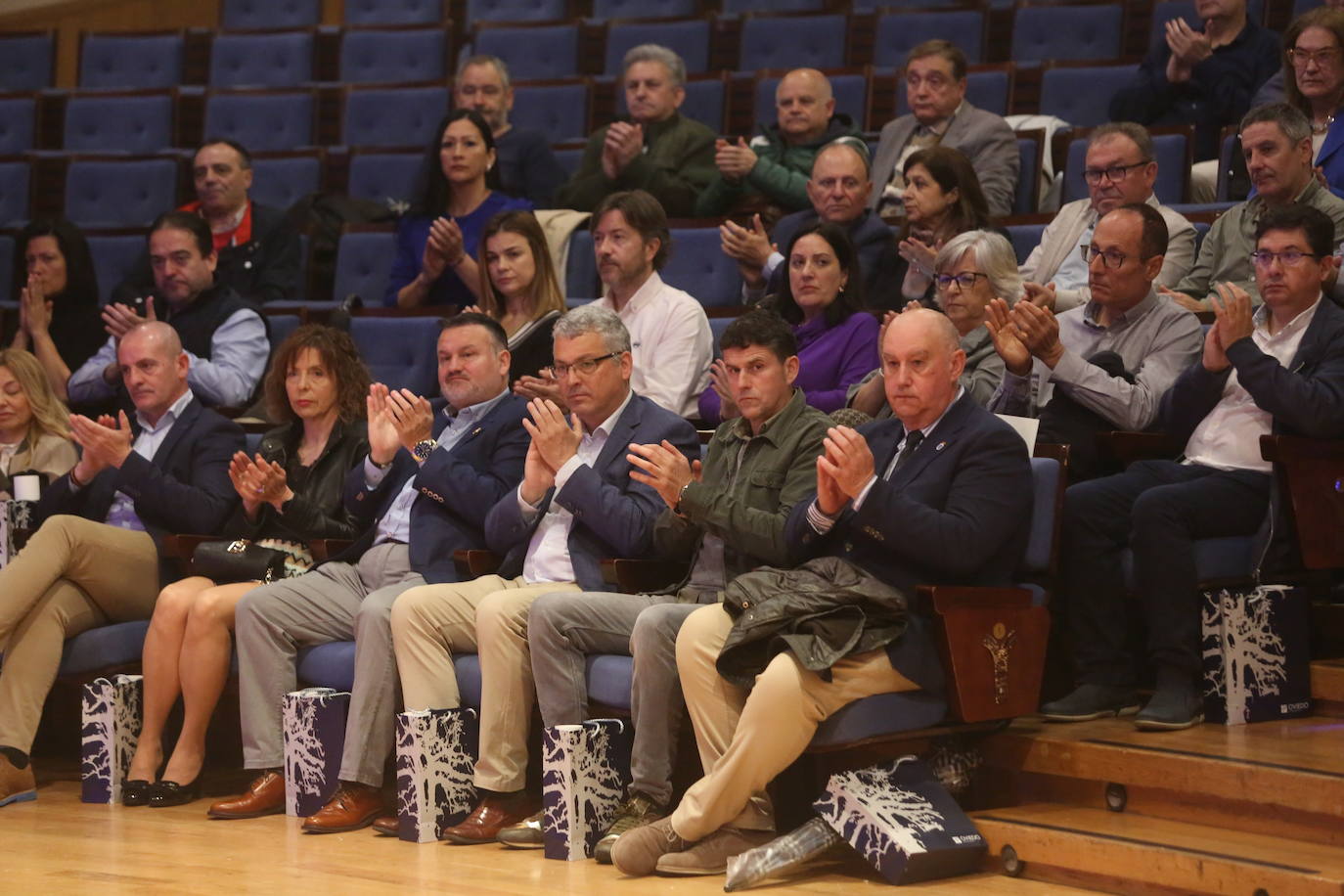 Oviedo homenajea a sus trabajadores municipales