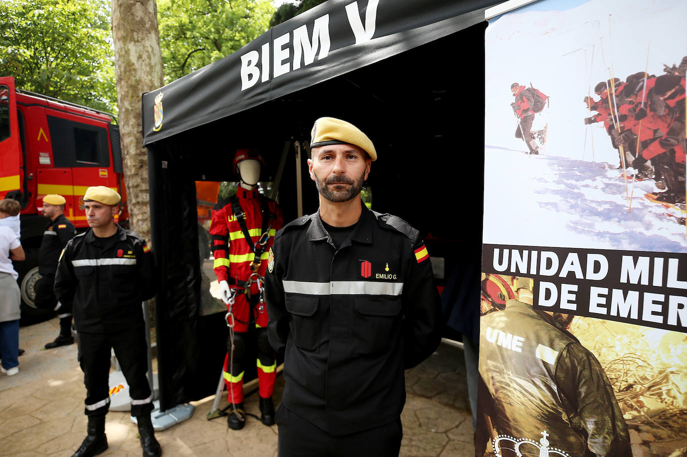 Oviedo se transforma en un escenario militar: así es la exposición en el Bombé