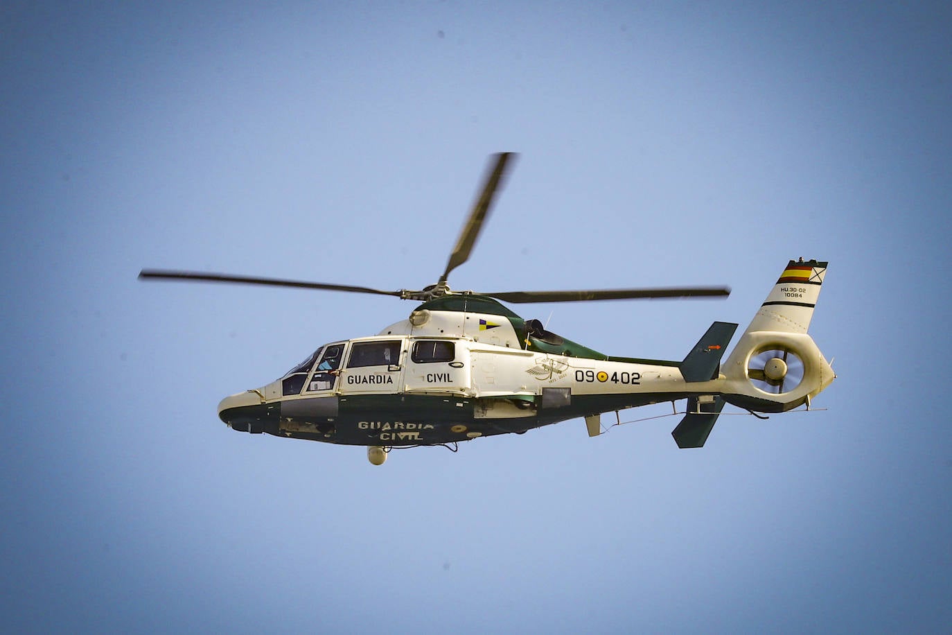 Aeronaves del Ejército del Aire, del de Tierra y de la Armada en el cielo de Gijón