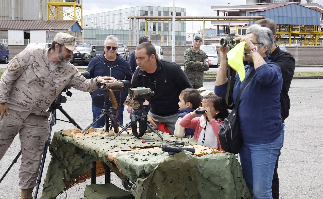 Las Fuerzas Armadas exhiben su potencial en El Musel