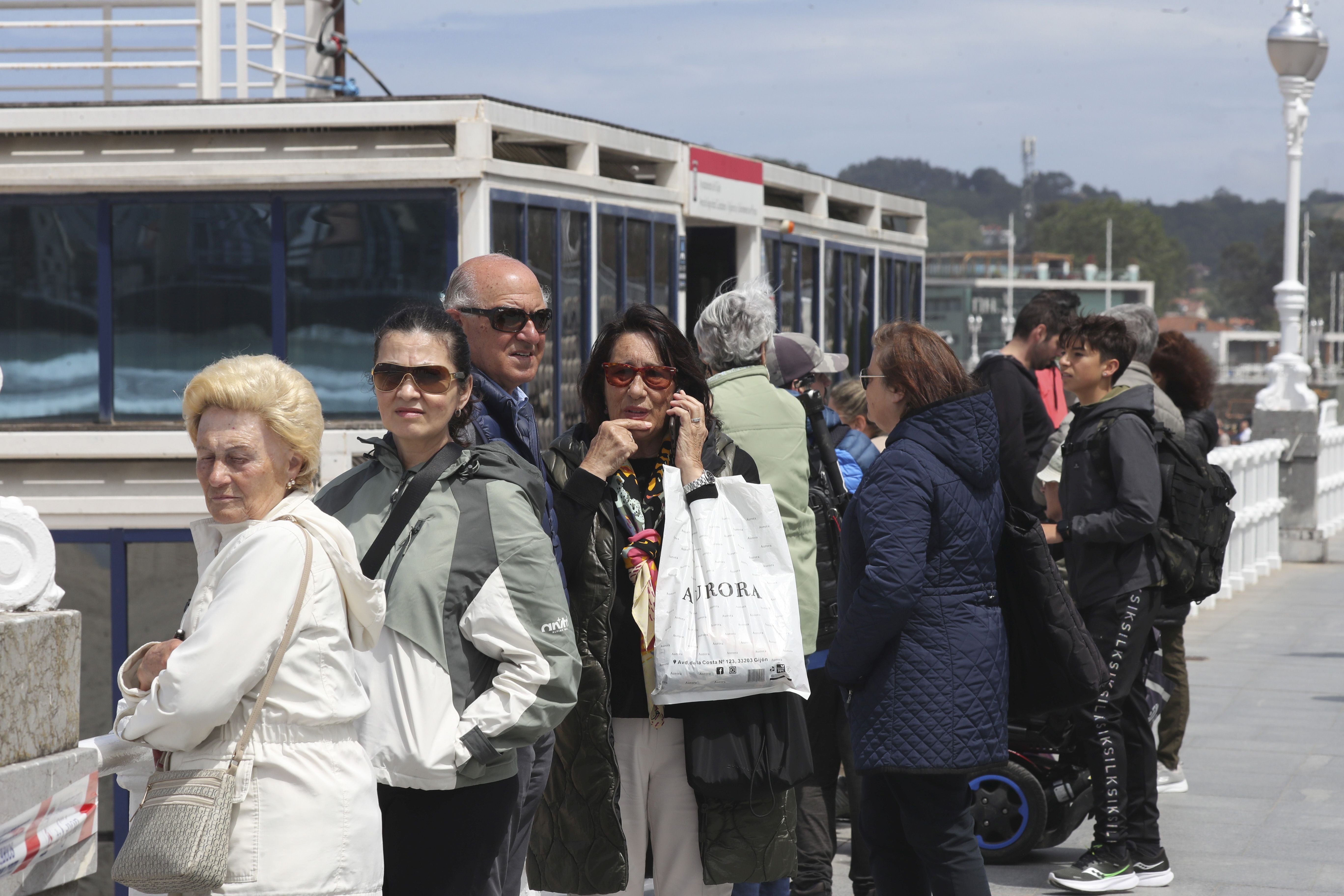 Gijón vive un desembarco de película del Ejército