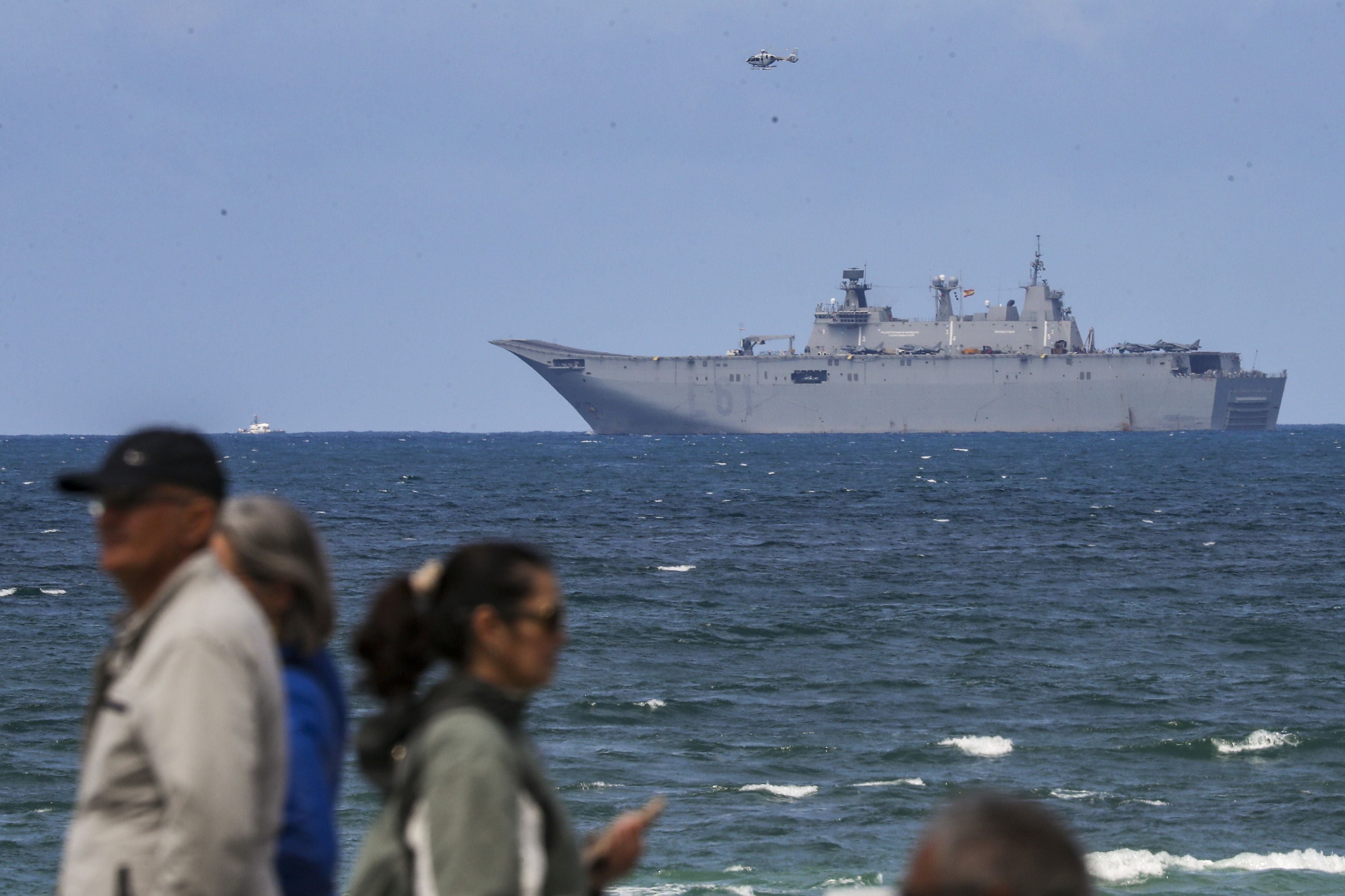 Gijón vive un desembarco de película del Ejército