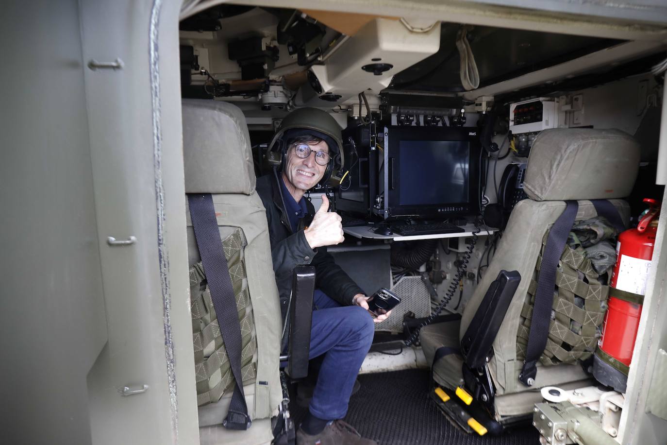 Las Fuerzas Armadas exhiben su potencial en El Musel