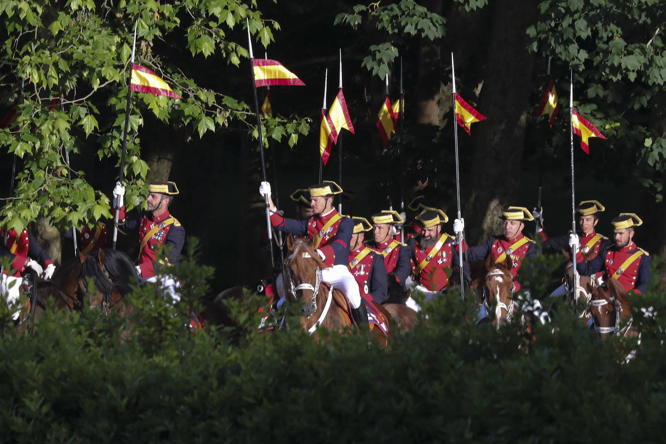 Las Mestas, escenario militar en Gijón