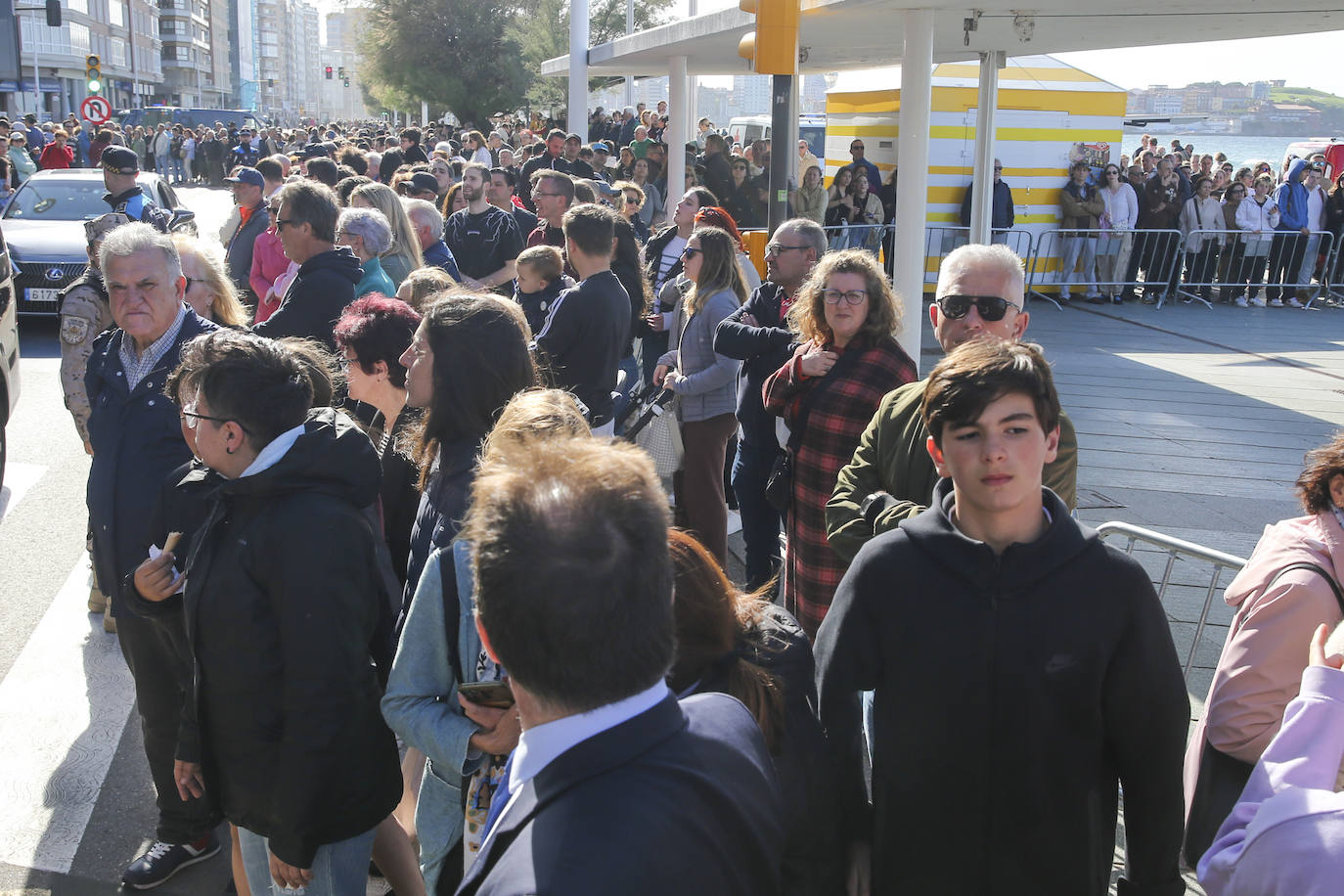 ¿Estuviste en el acto central de las Fuerzas Armadas en Gijón? ¡Búscate!