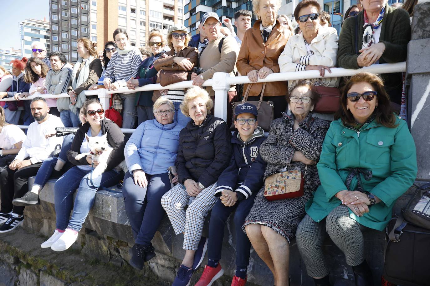 ¿Estuviste en el acto central de las Fuerzas Armadas en Gijón? ¡Búscate!