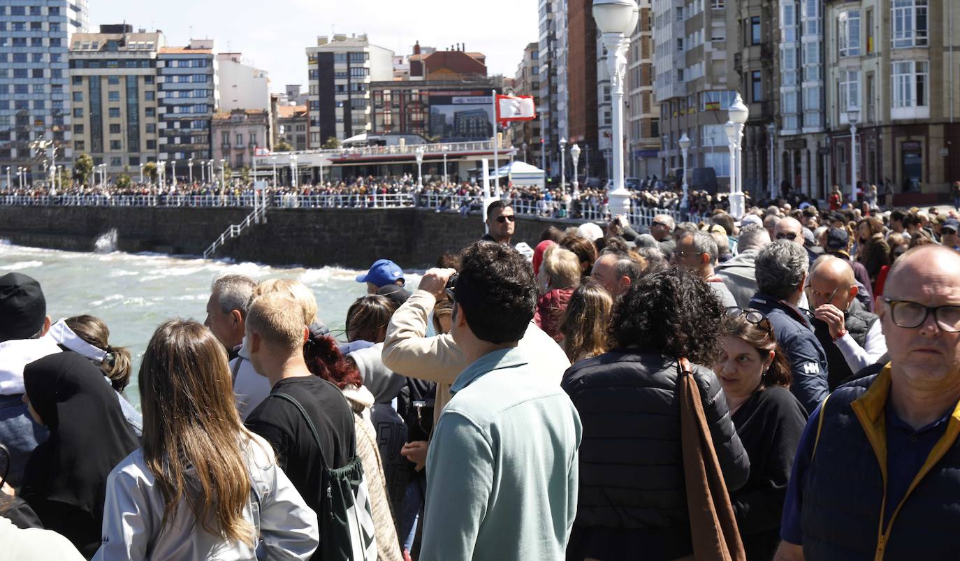 ¿Estuviste en el acto central de las Fuerzas Armadas en Gijón? ¡Búscate!